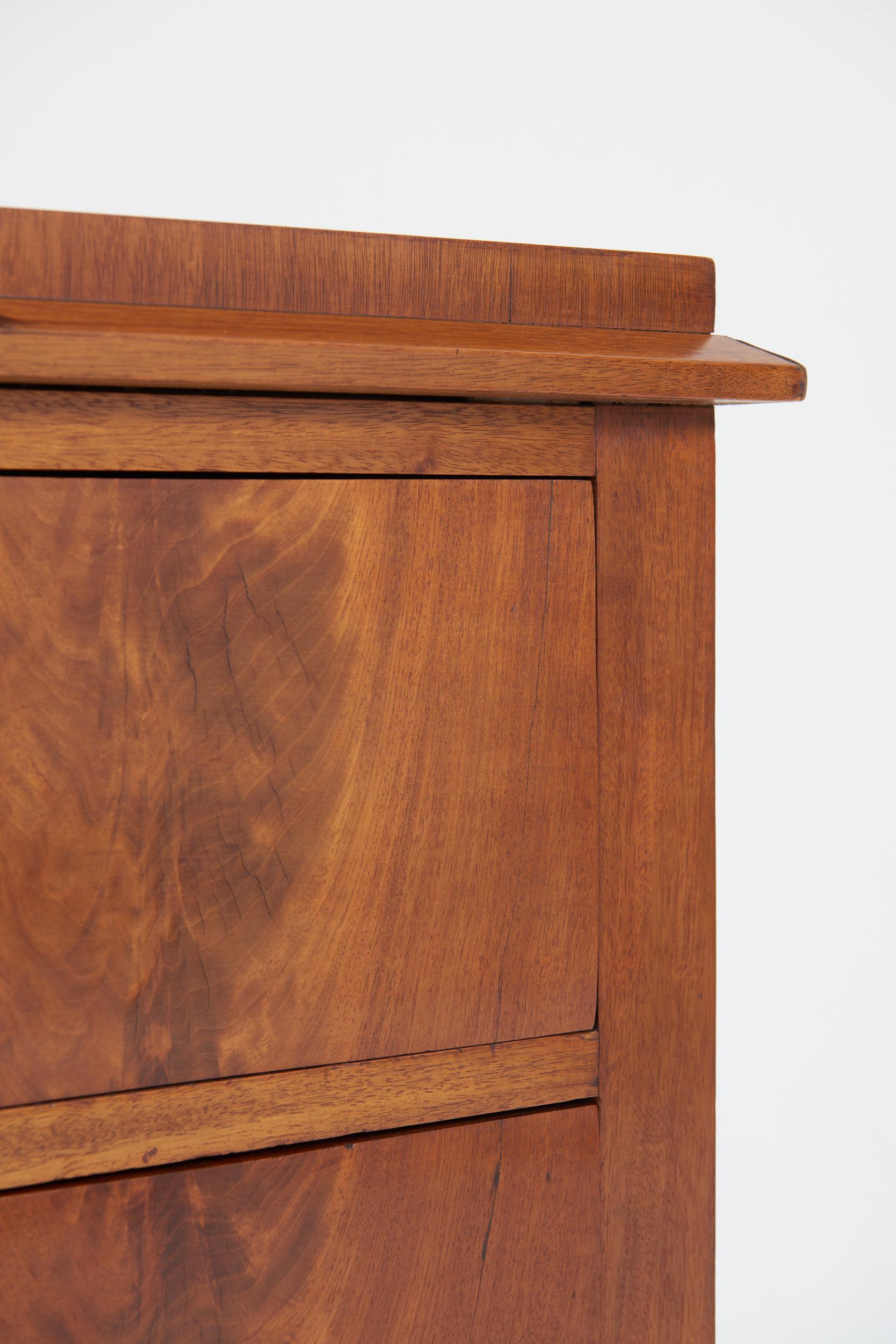 Neoclassical Mahogany Chest of Drawers 5