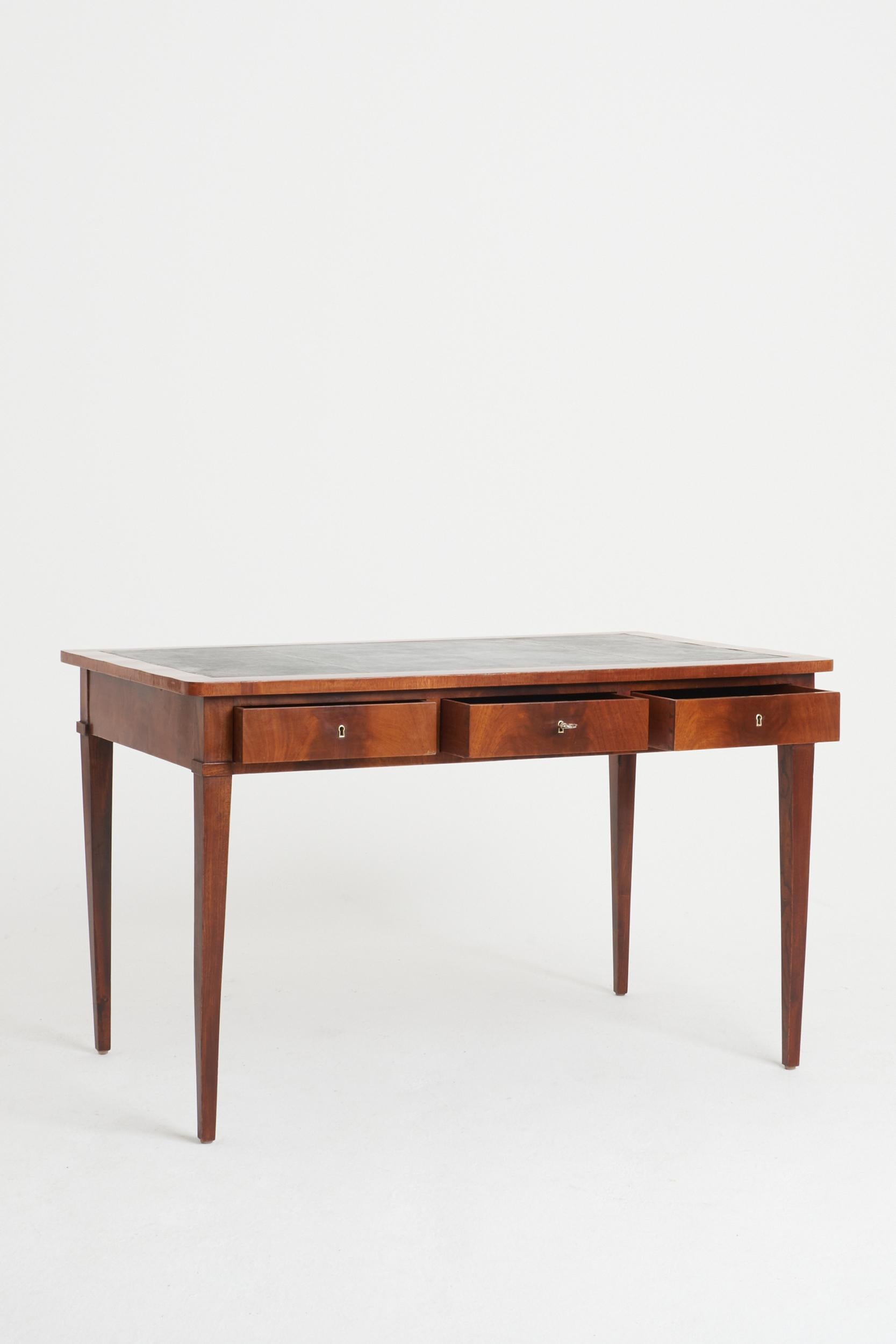 19th Century Neoclassical Mahogany Leather Top Desk