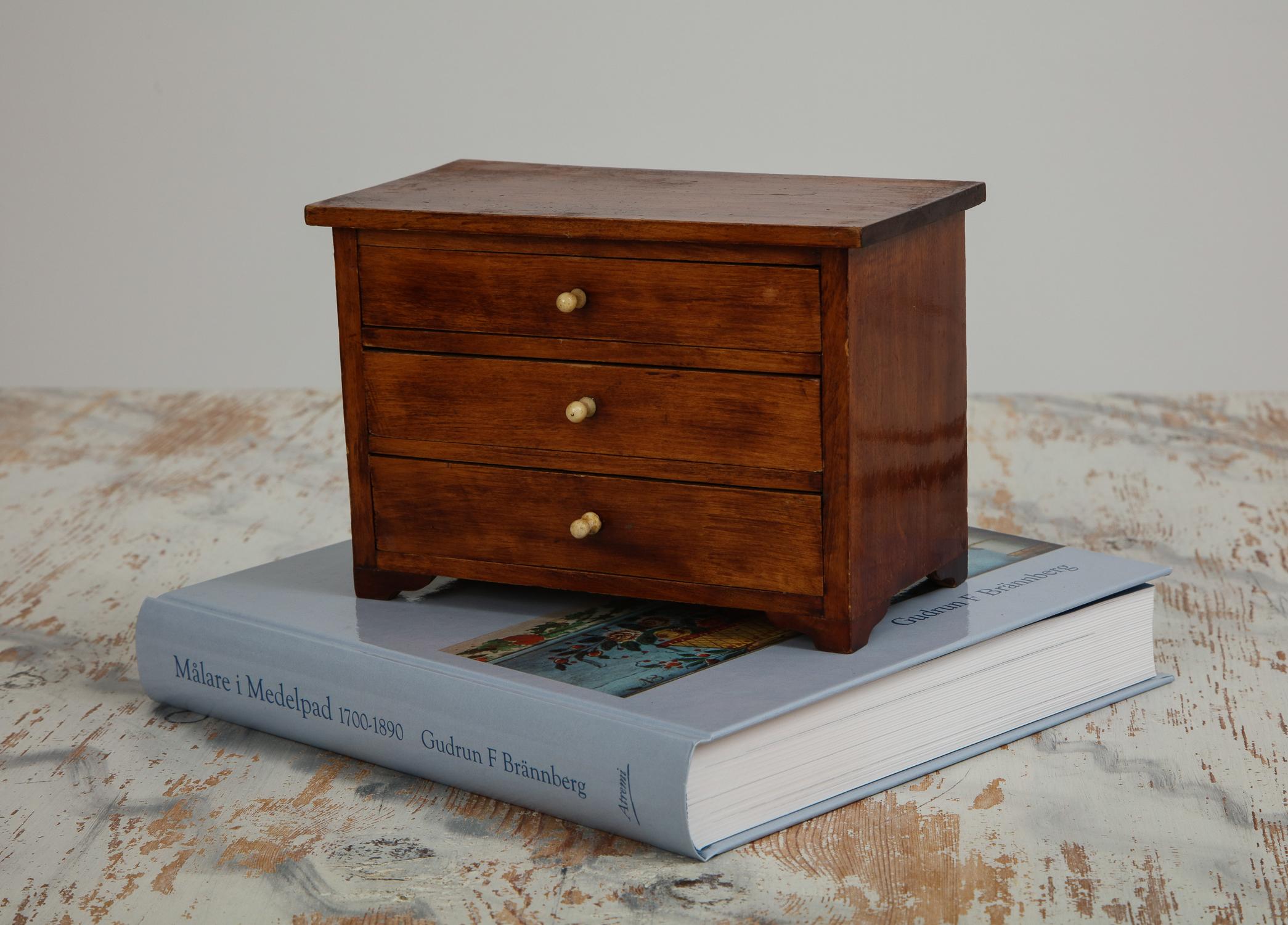 Neoclassical, Miniature Cabinetmakers Sample Commode / Box, Sweden, Circa 1800 4