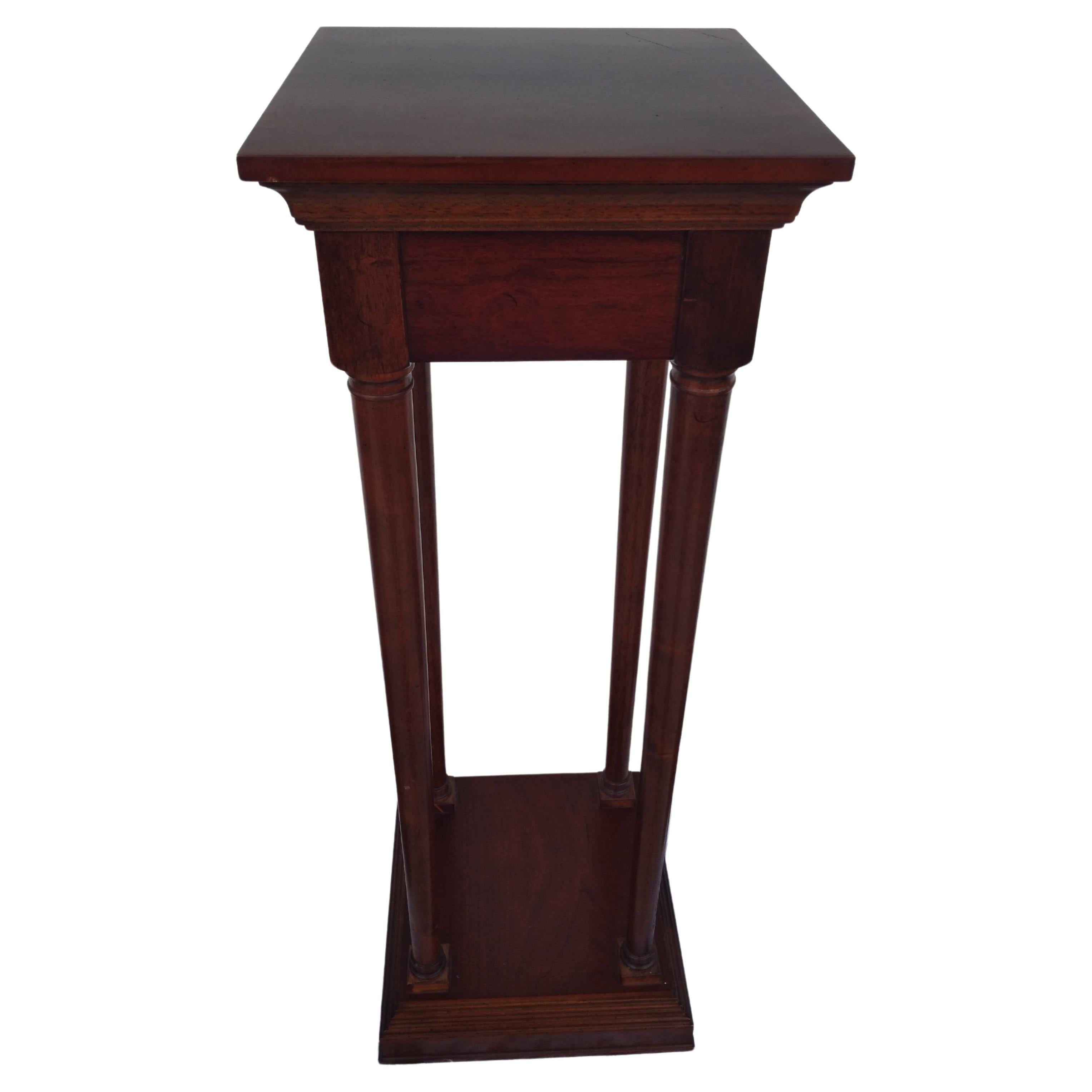 Neoklassizistisches Pedestal aus Mahagoni