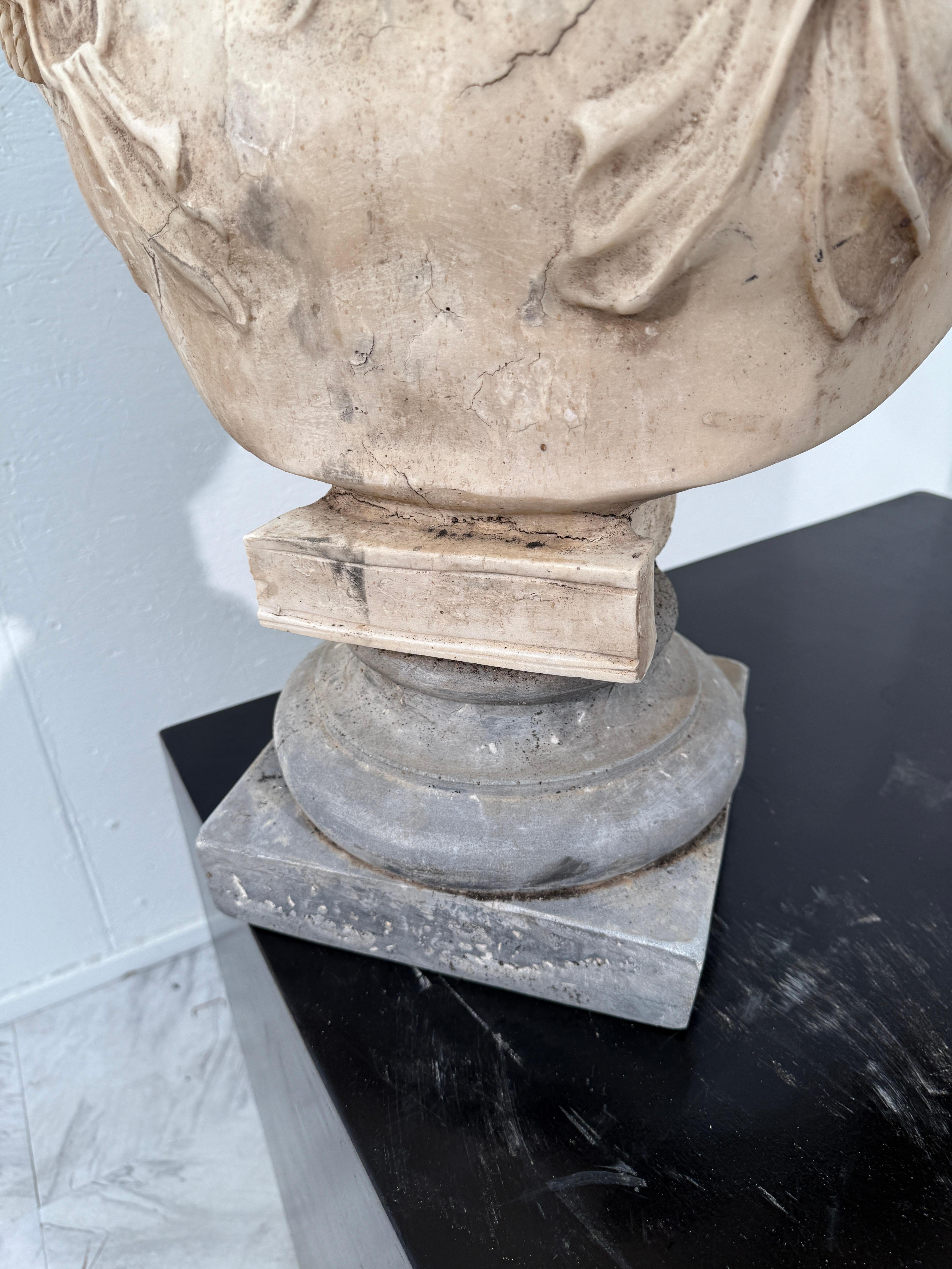 Italiano Busto neoclassico in marmo di un generale romano in vendita