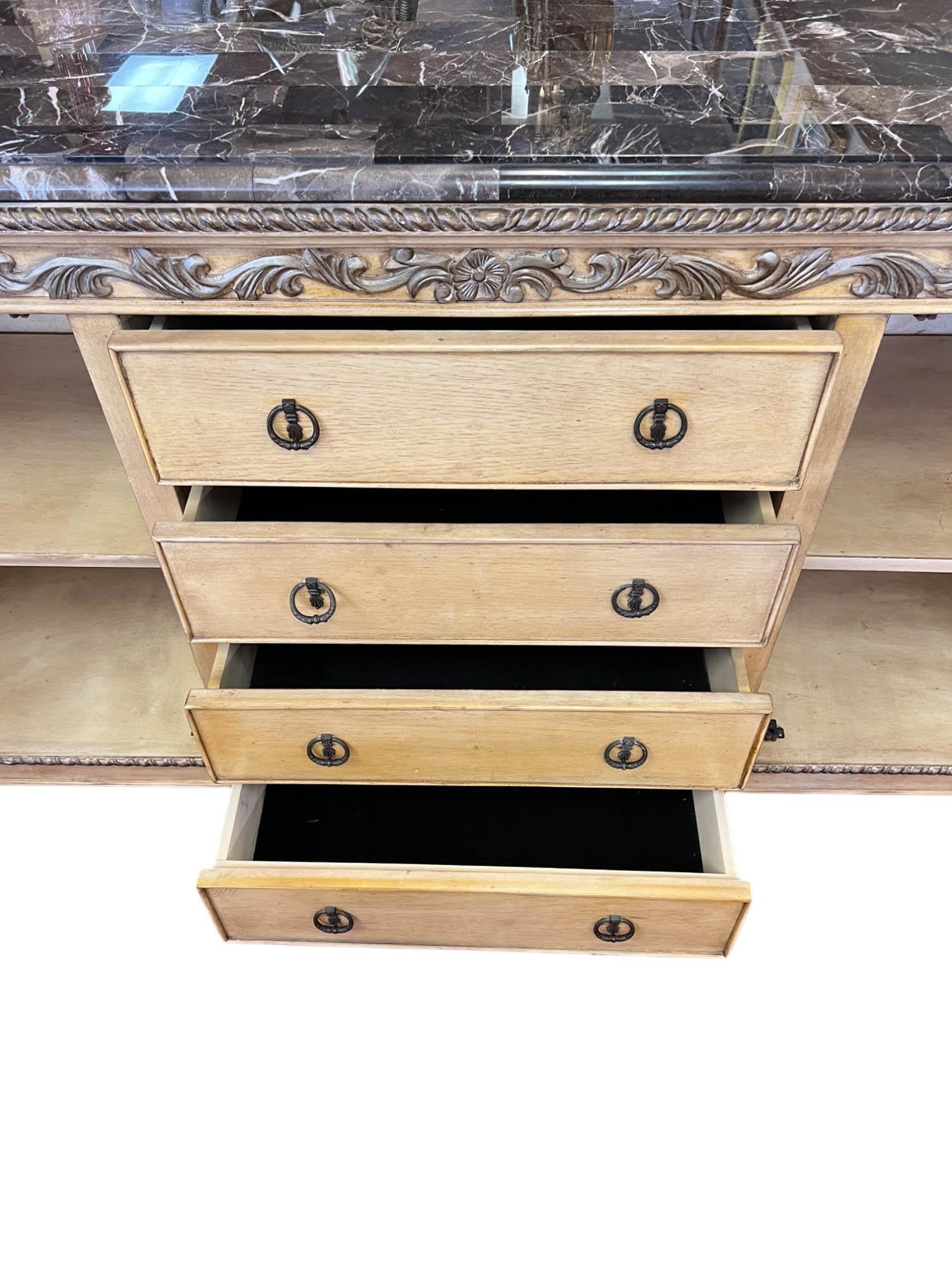 Enfilade néoclassique avec placage Sunburst en vente 3