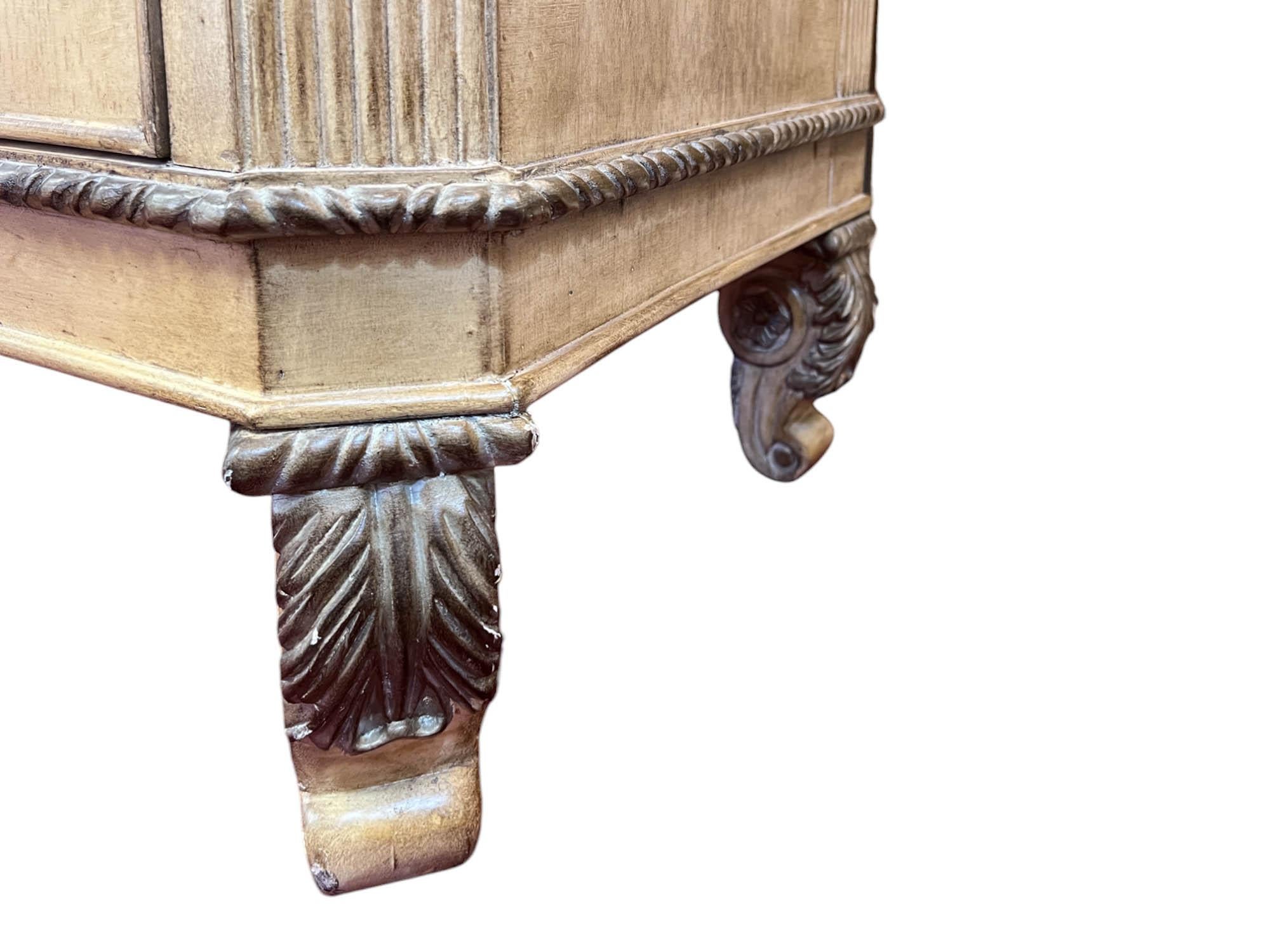 Enfilade néoclassique avec placage Sunburst en vente 7
