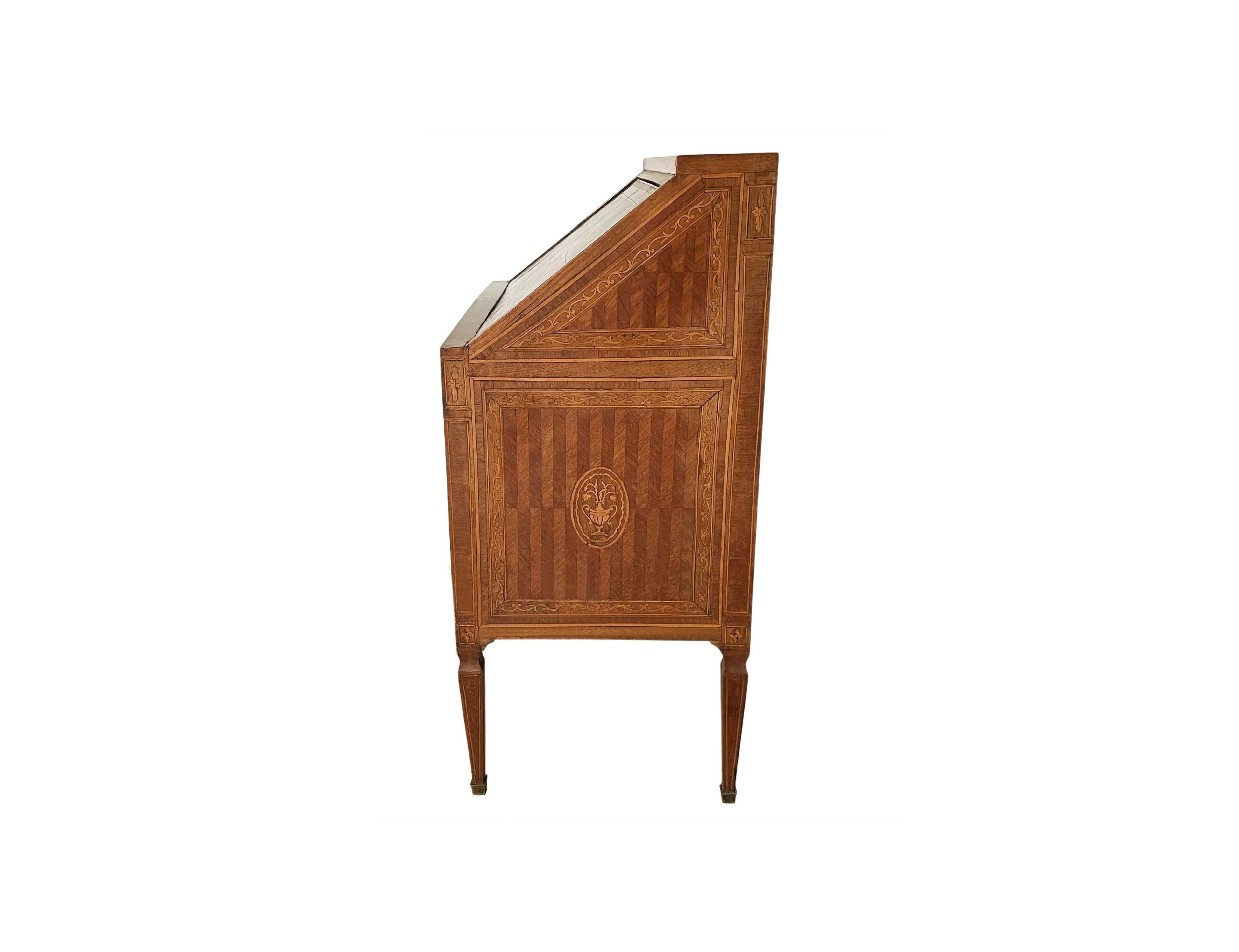 Bureau De Dame neoclassico intarsiato nello stile di Giuseppe Maggiolini, Italia in vendita 5