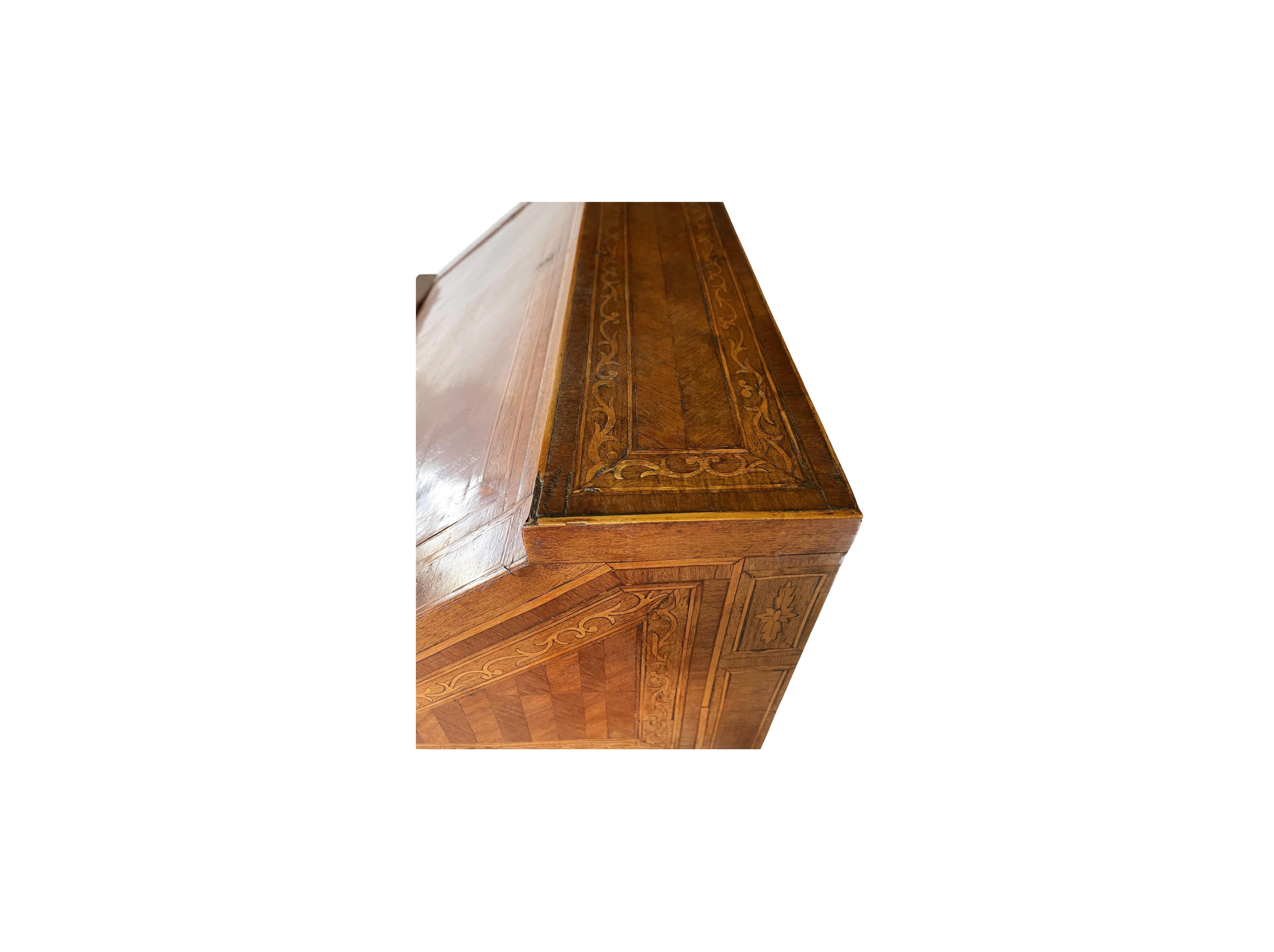 Bureau De Dame neoclassico intarsiato nello stile di Giuseppe Maggiolini, Italia in vendita 6