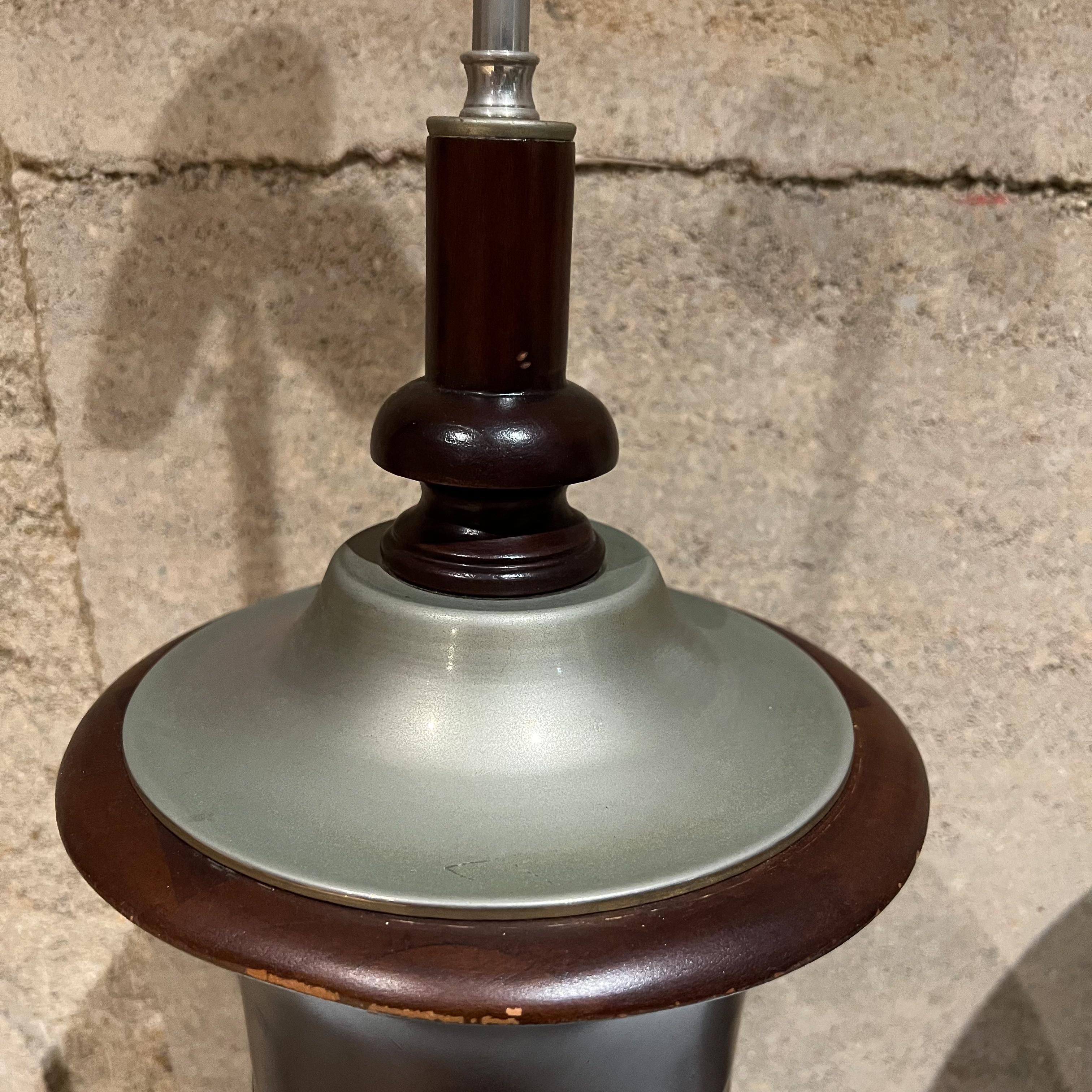 1940s Modernism Neoclassical Mexican Mahogany Table Lamps Style Luis Barragan In Good Condition For Sale In Chula Vista, CA