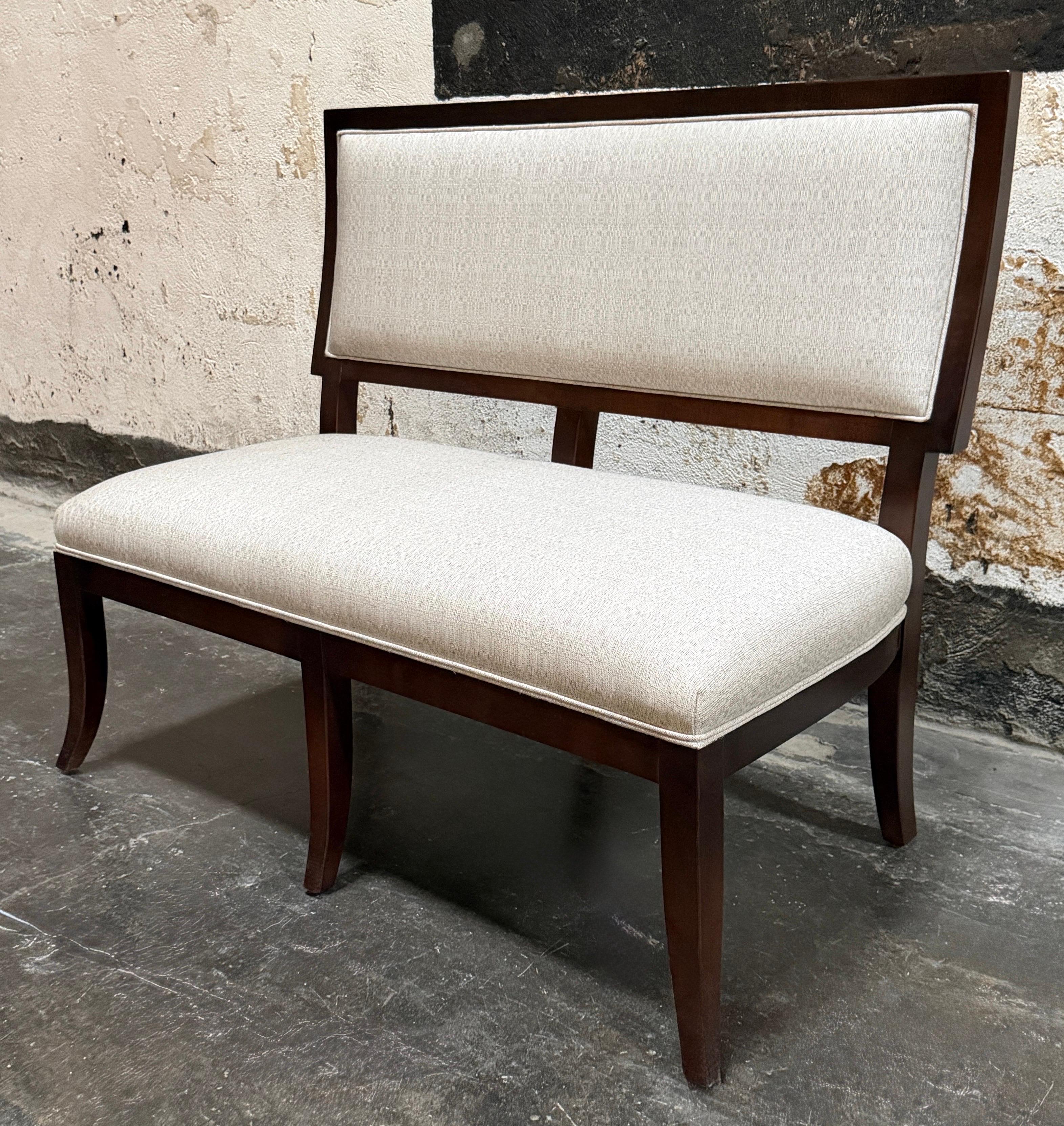 Americano Banquette da pranzo in stile neoclassico moderno Klismos di Björk Studio in vendita