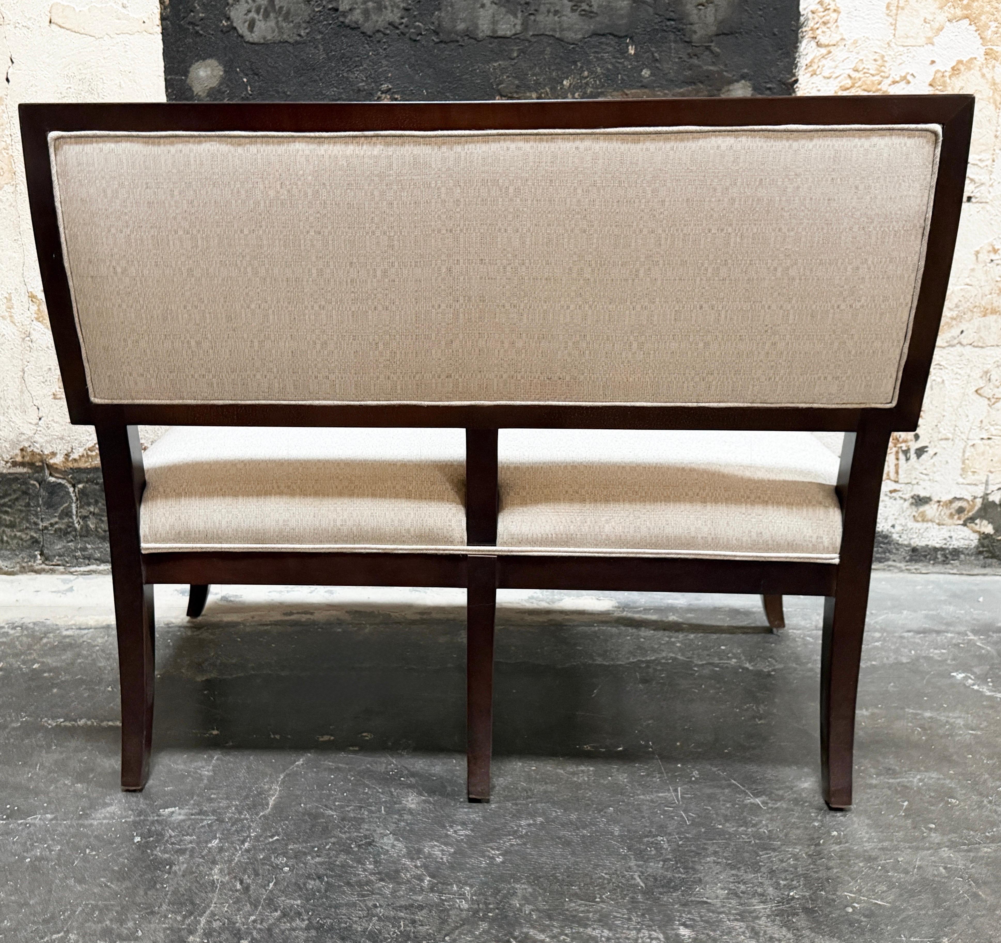 Banquette da pranzo in stile neoclassico moderno Klismos di Björk Studio In condizioni buone in vendita a Atlanta, GA