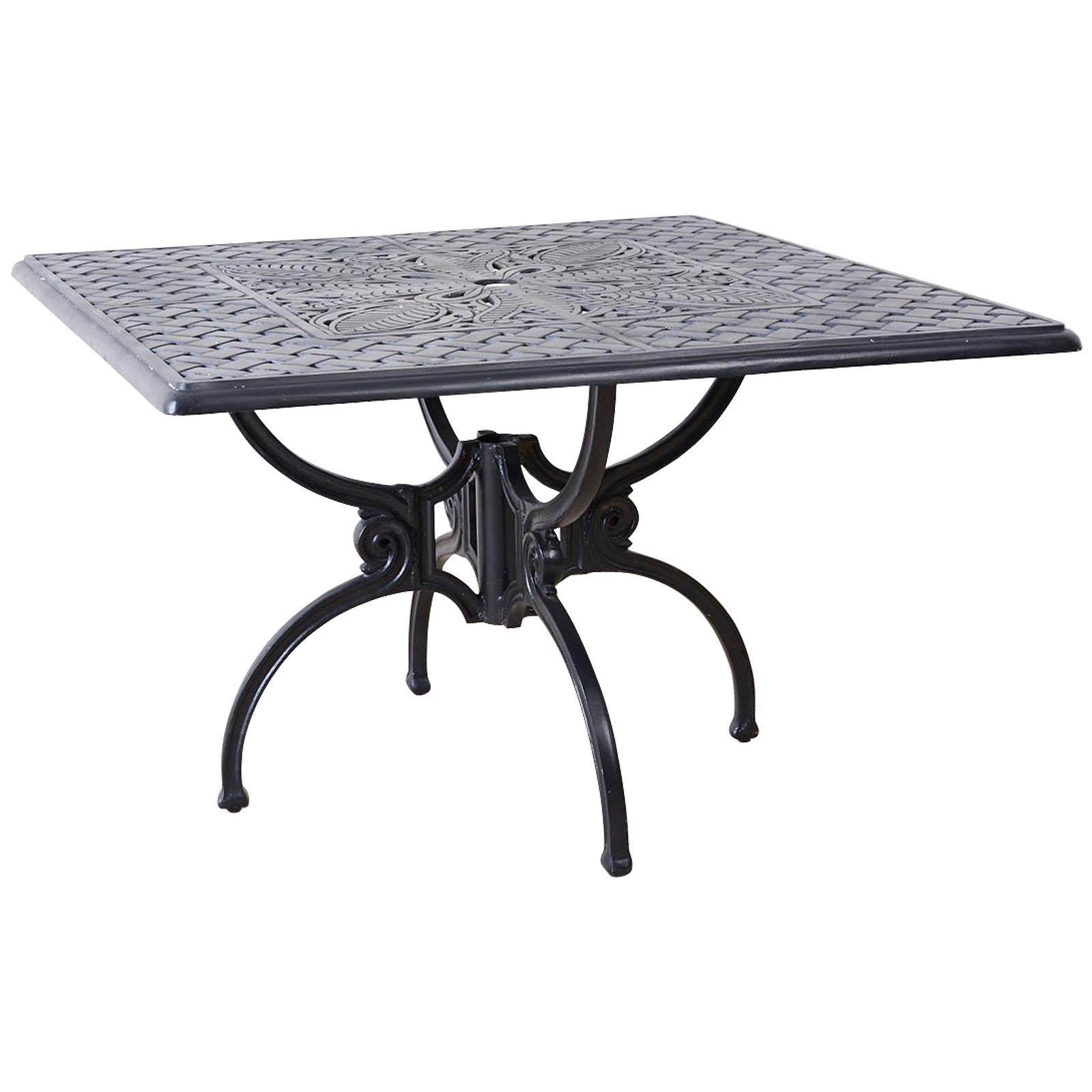 Neoclassical Molla Style Cast Aluminium Garden Dining Table