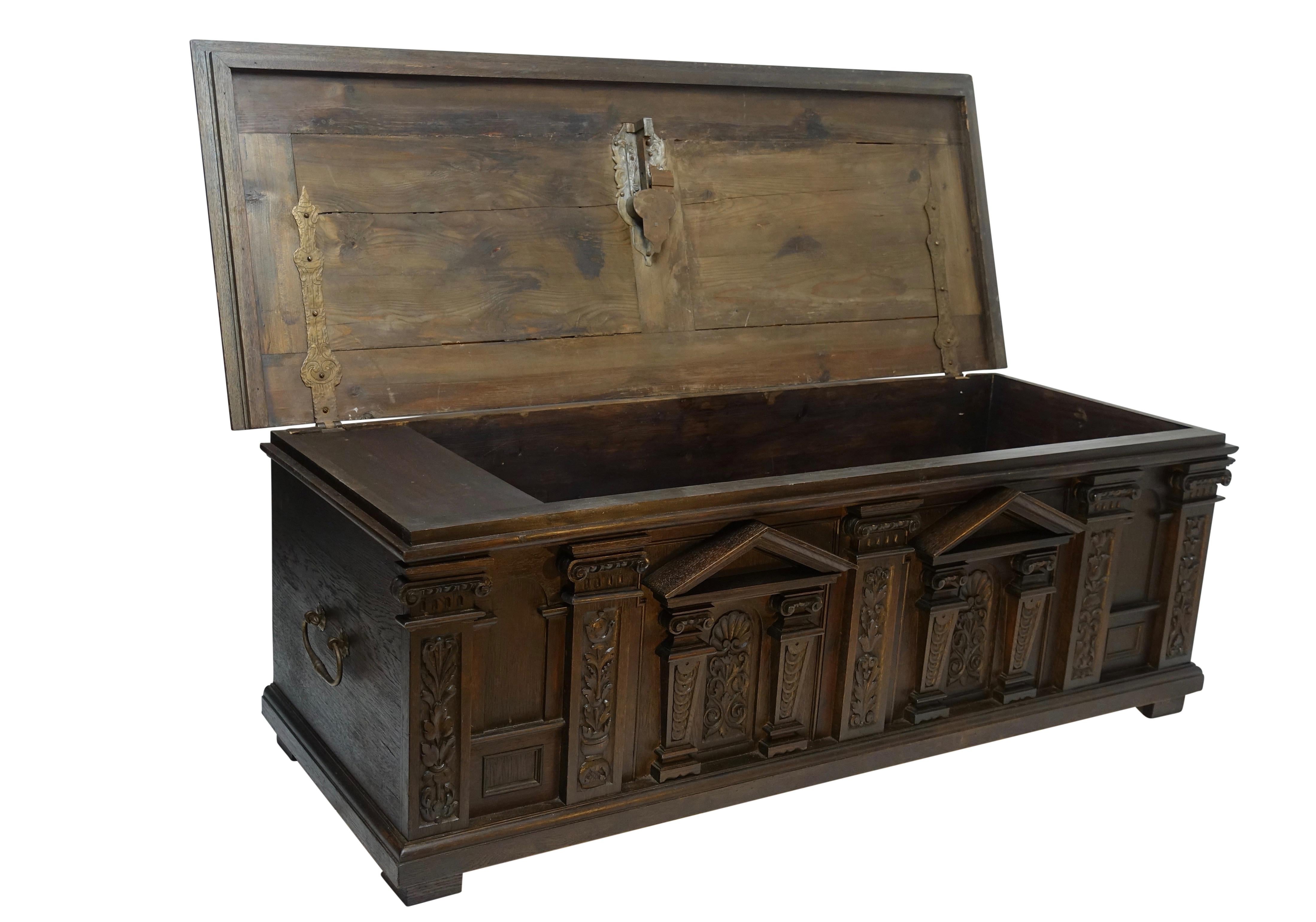 Neoclassical Oak Dowry Coffer with Architectural Detail, English 19th Century In Good Condition In San Francisco, CA