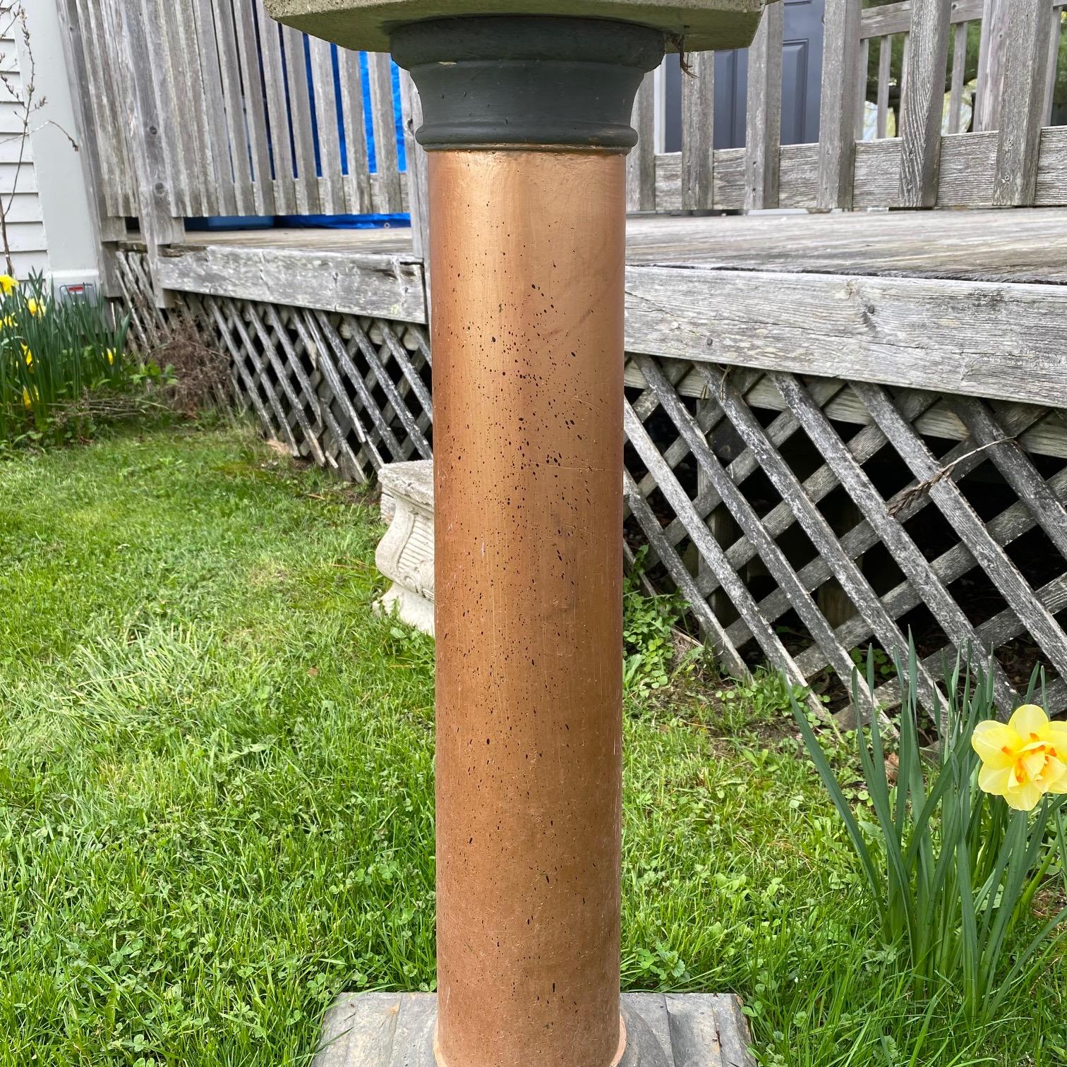 Mid-Century moderno Vasca per uccelli in pietra ottagonale neoclassica per il giardino in vendita