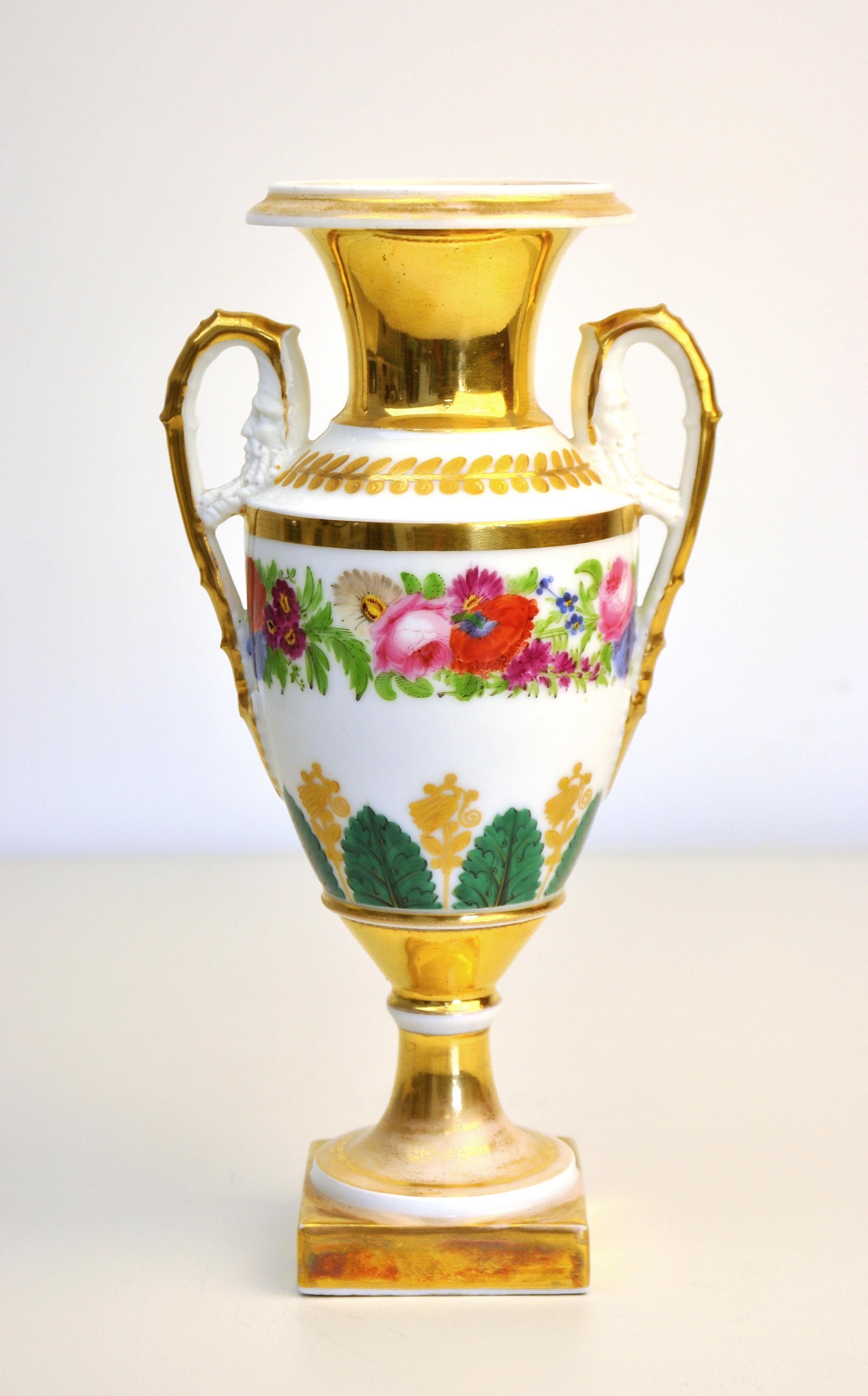 Old Paris Porcelain Neoclassical Vase, Early 19th Century In Good Condition In Miami, FL
