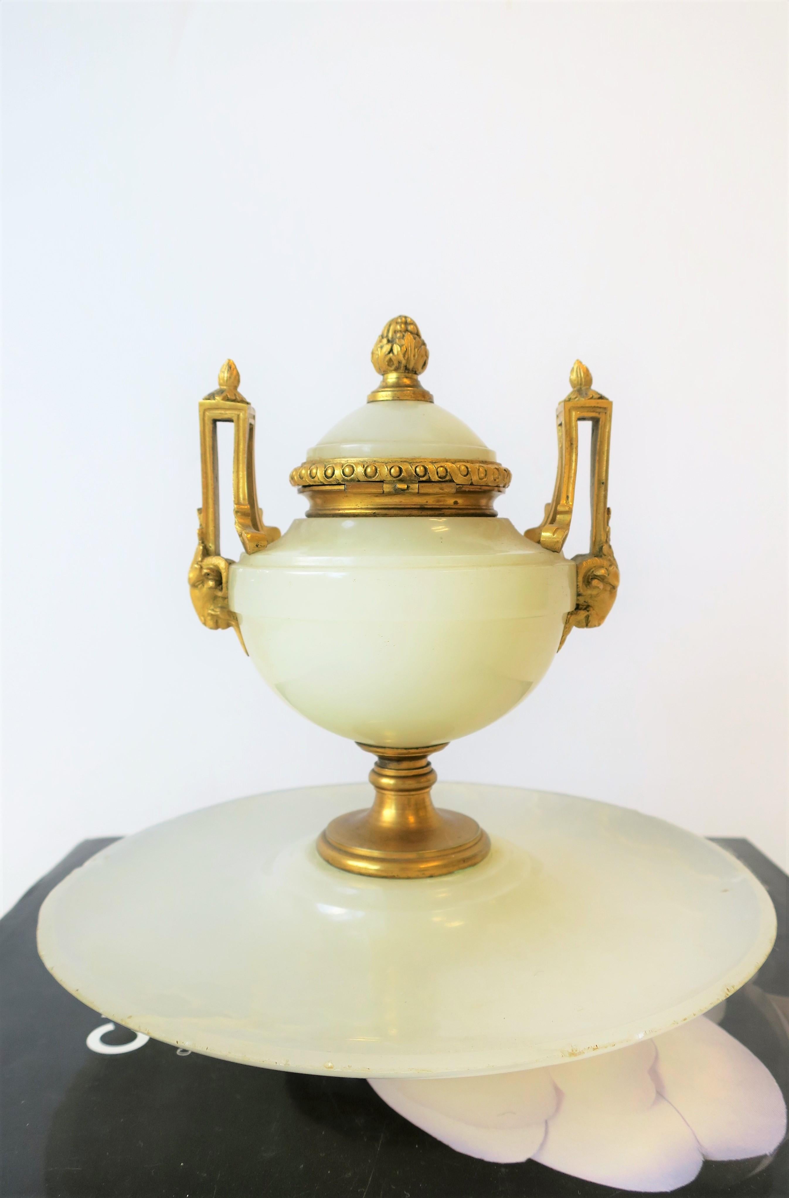 Onyx Marble Gold Gilt Bronze Inkwell For Sale 4