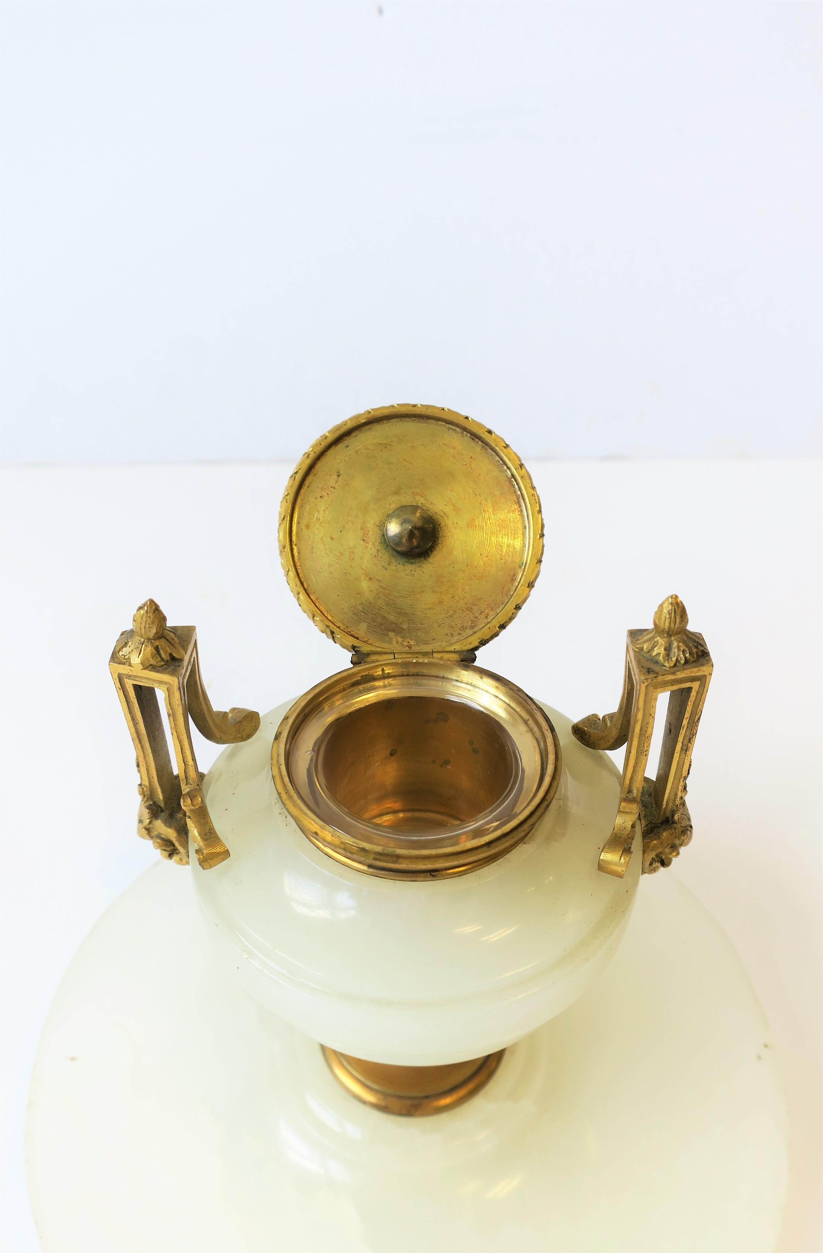 19th Century Onyx Marble Gold Gilt Bronze Inkwell For Sale