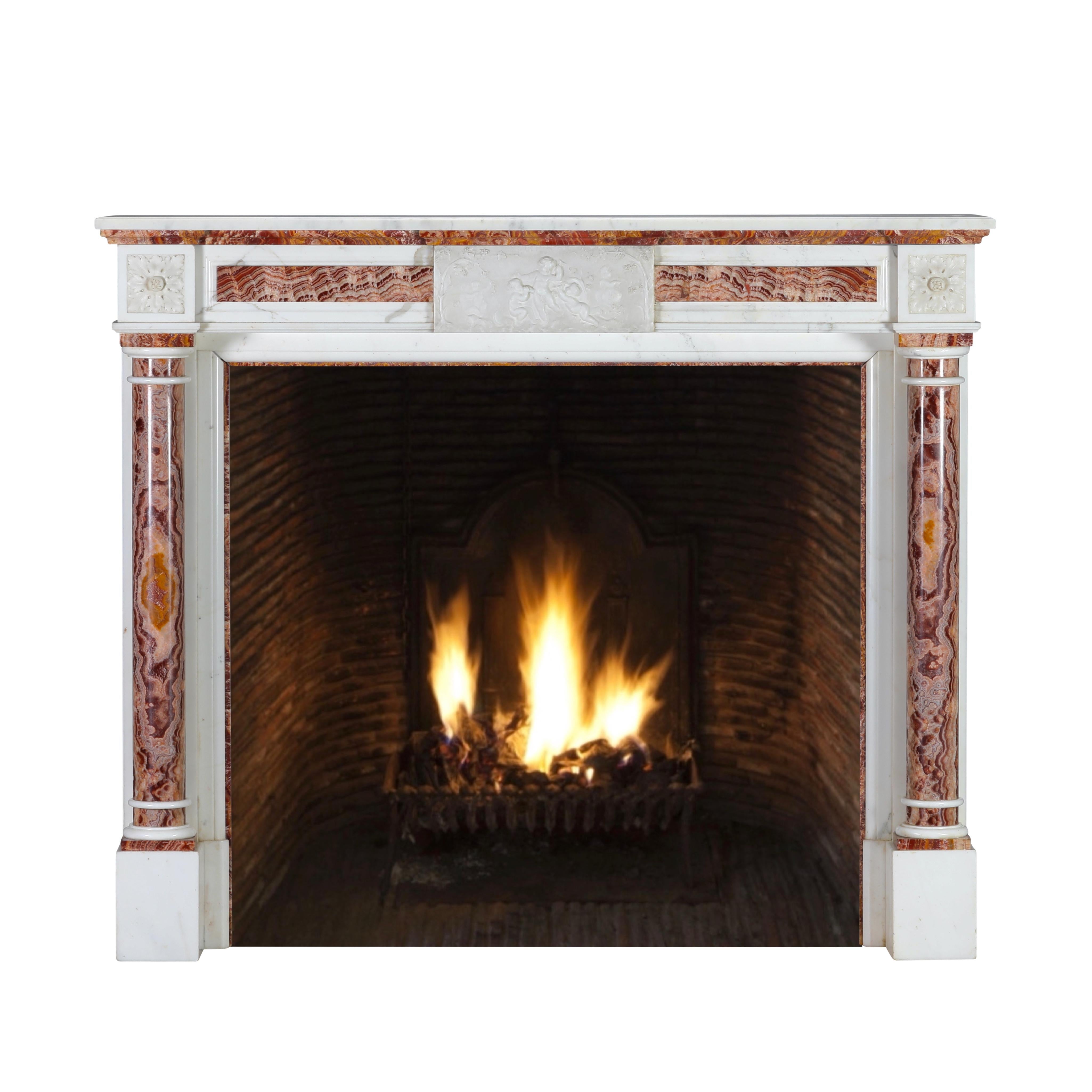 Entourage de cheminée néoclassique en onyx et marbre blanc pour décoration intérieure de luxe en vente 3