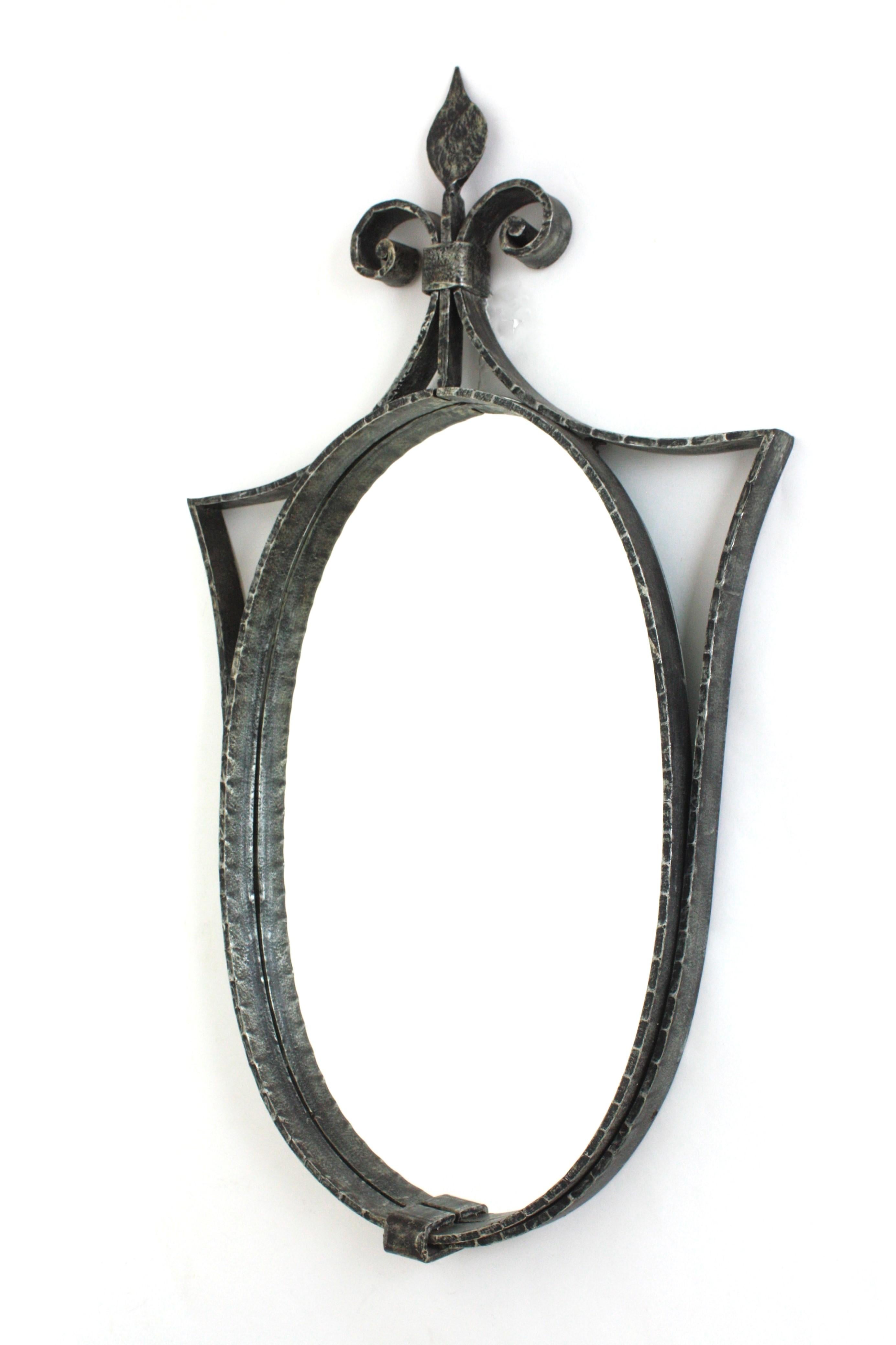 Neoclassical Oval Mirror in Hand Forged Iron, Spain 1950 For Sale 5