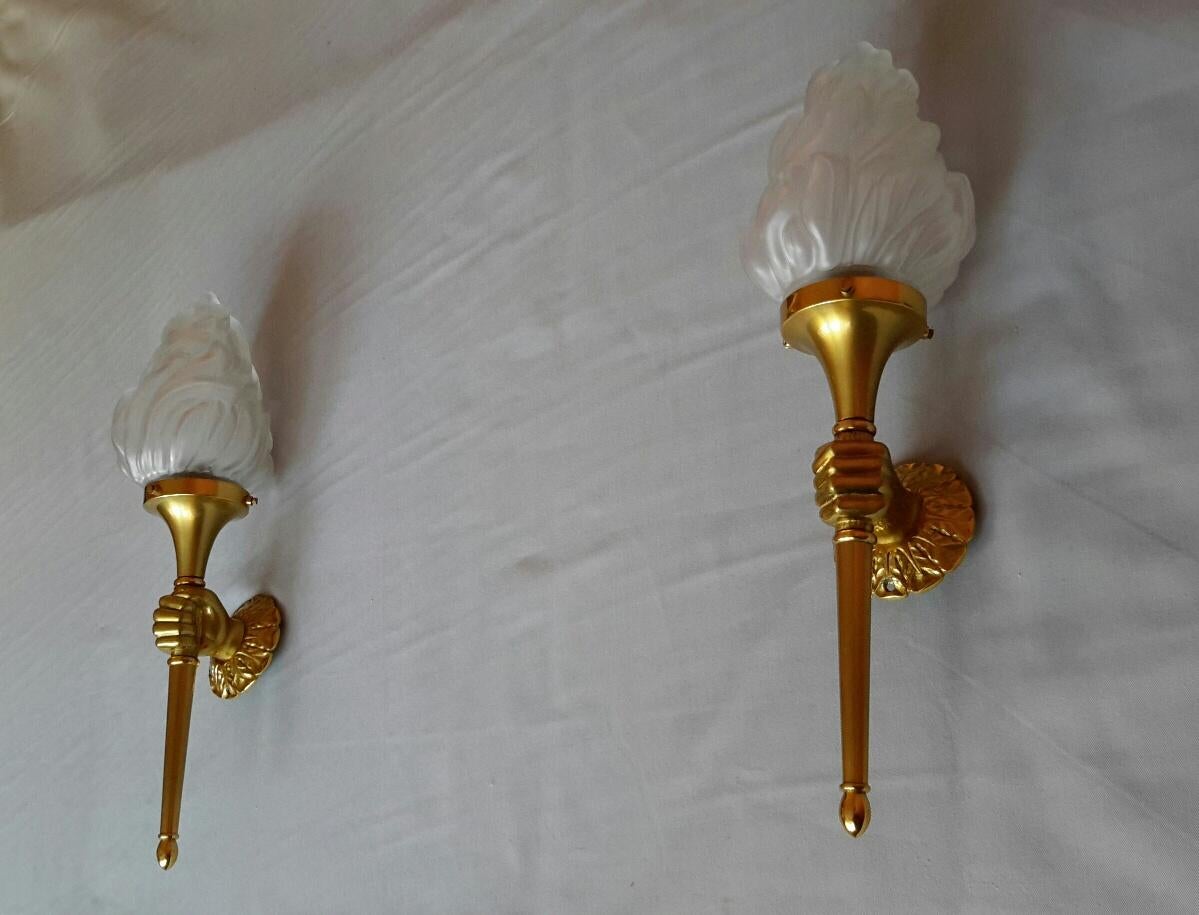 Neoclassical Pair of Big Gilt Bronze Sconces by Maison Bagues, France, 1960s In Good Condition In Paris, FR