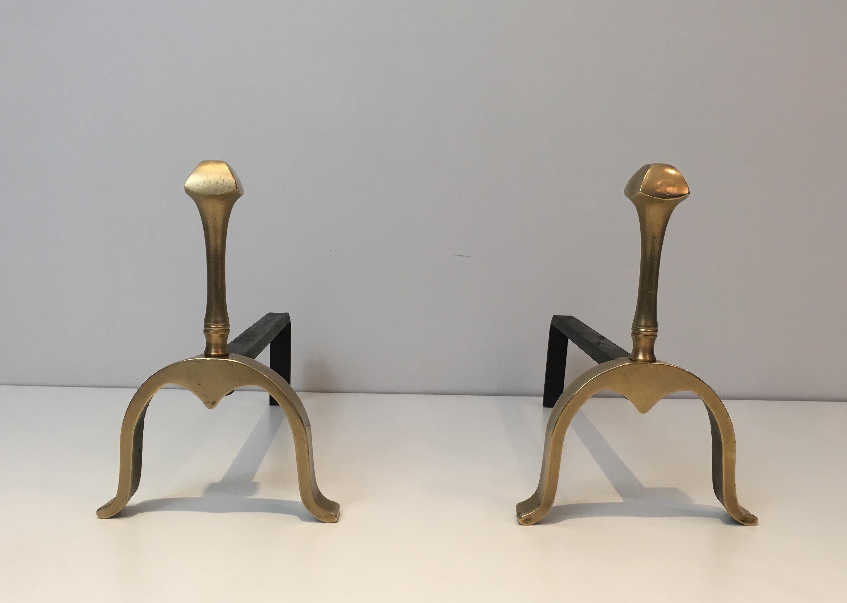 Neoclassical Pair of Brass and Iron Andirons, circa 1970 In Good Condition In Marcq-en-Barœul, Hauts-de-France