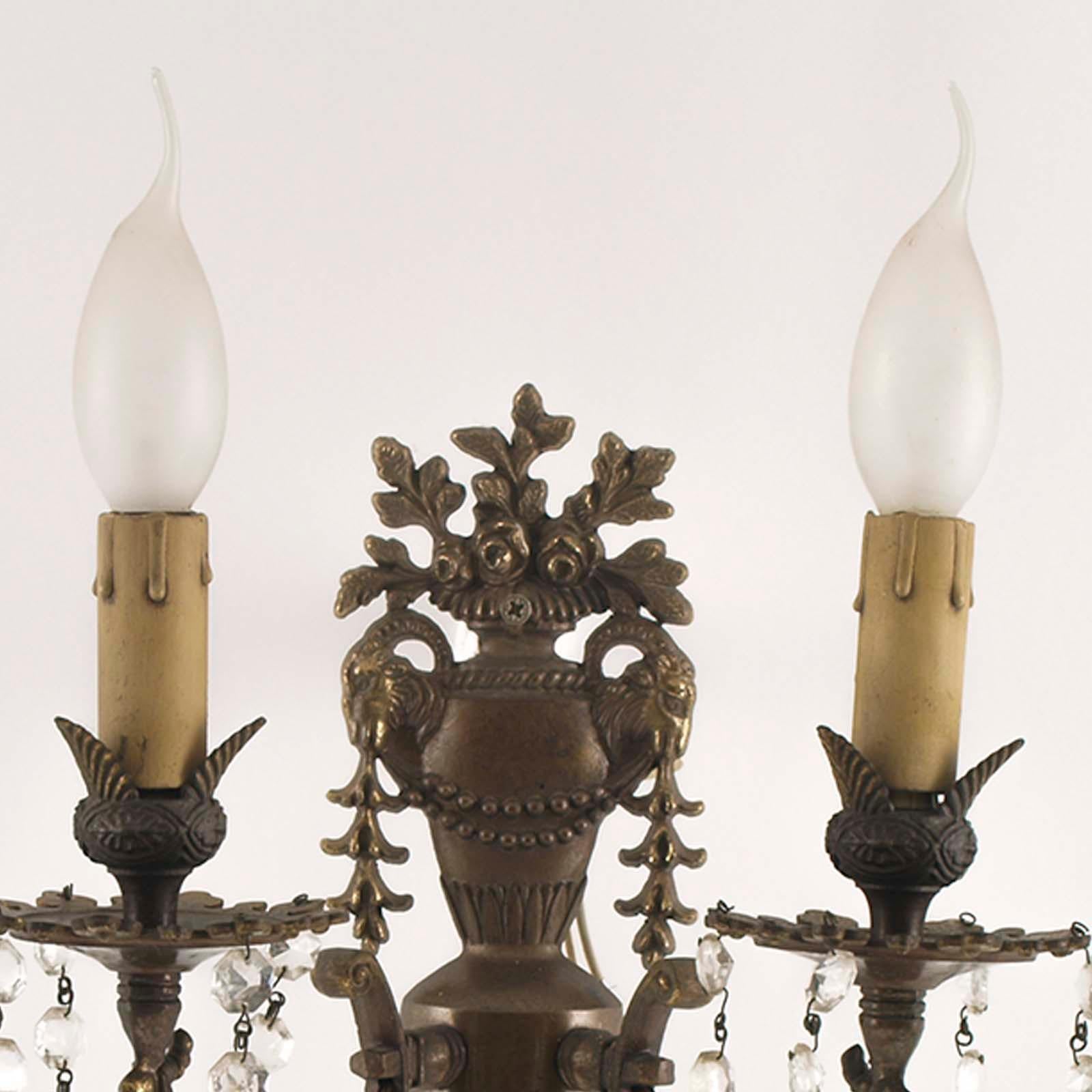 Neoklassisches Paar vergoldeter Bronzeappliken mit Swarovski-Kristallen im Angebot 1