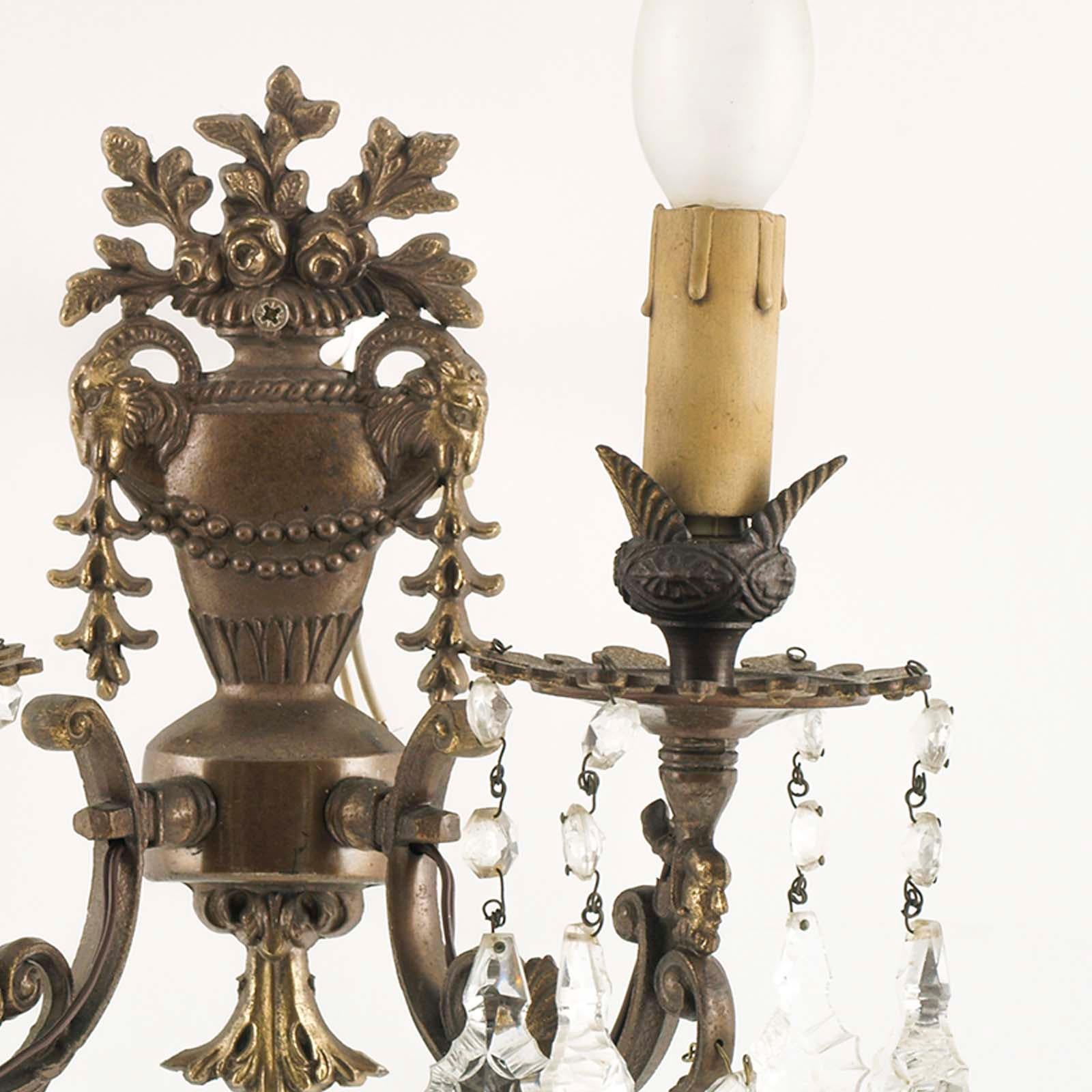 Neoklassisches Paar vergoldeter Bronzeappliken mit Swarovski-Kristallen im Angebot 2