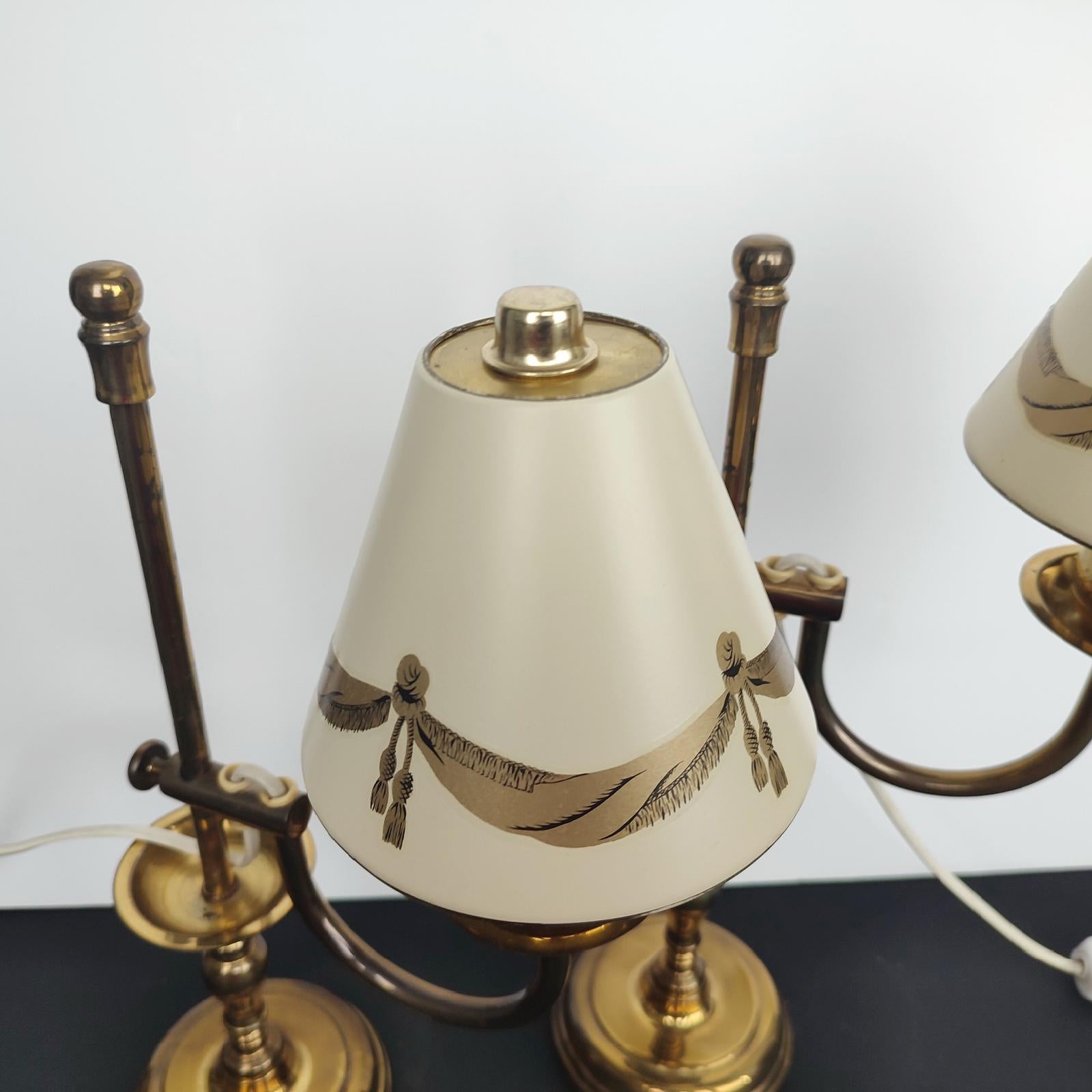 Neoclassical Pair of Gilt Bronze Bouillotte Lamps, France, Early 20th Century For Sale 4
