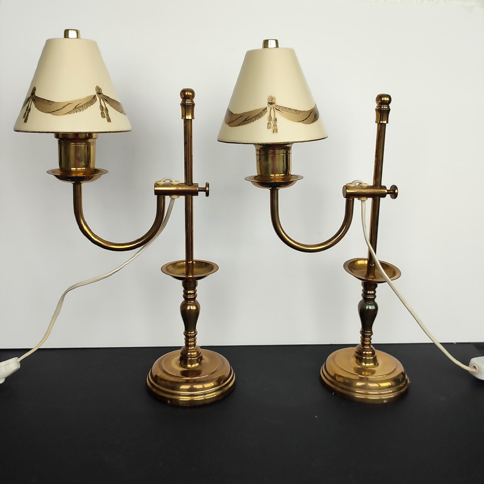 Neoclassical Pair of Gilt Bronze Bouillotte Lamps, France, Early 20th Century In Good Condition For Sale In Bochum, NRW