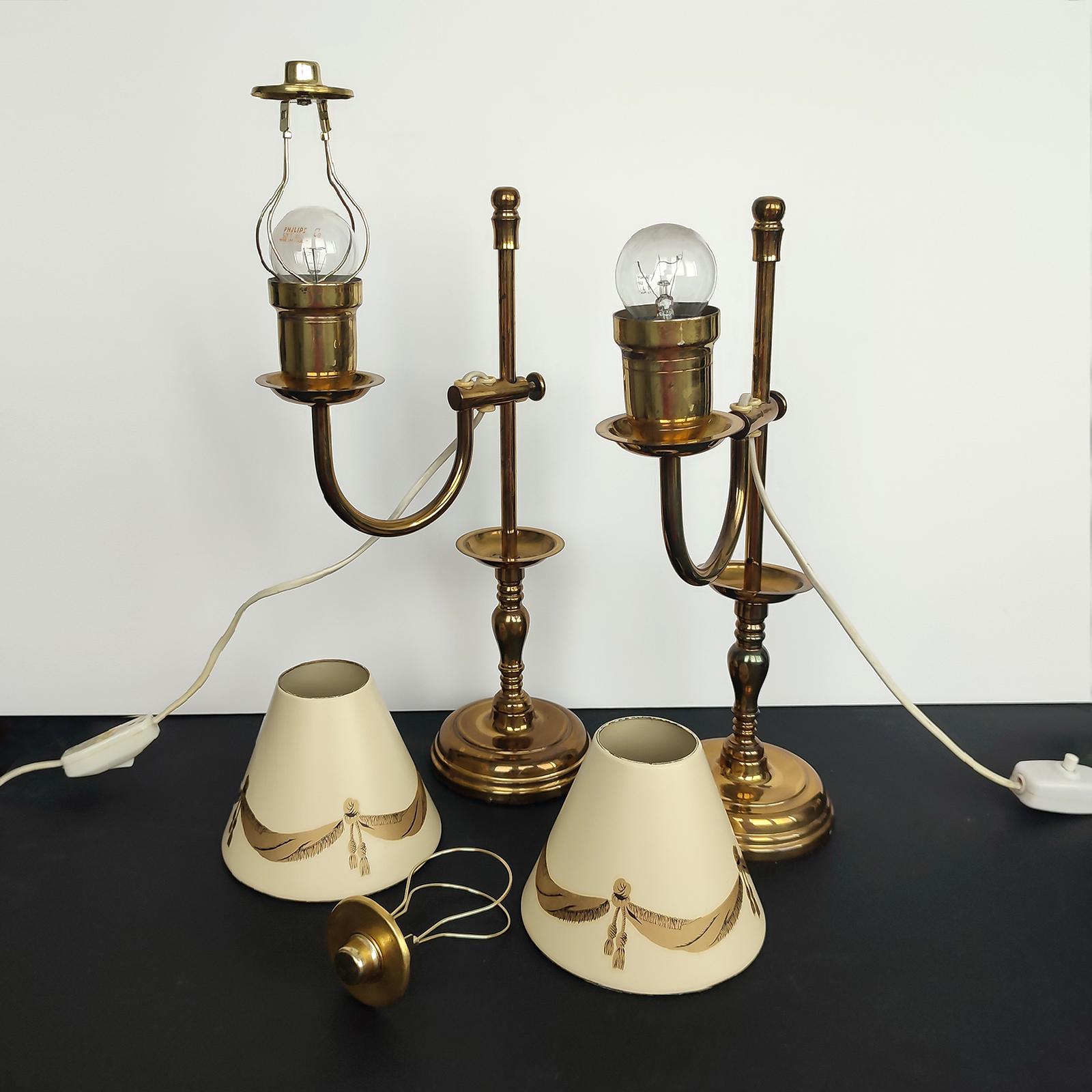 Metal Neoclassical Pair of Gilt Bronze Bouillotte Lamps, France, Early 20th Century For Sale