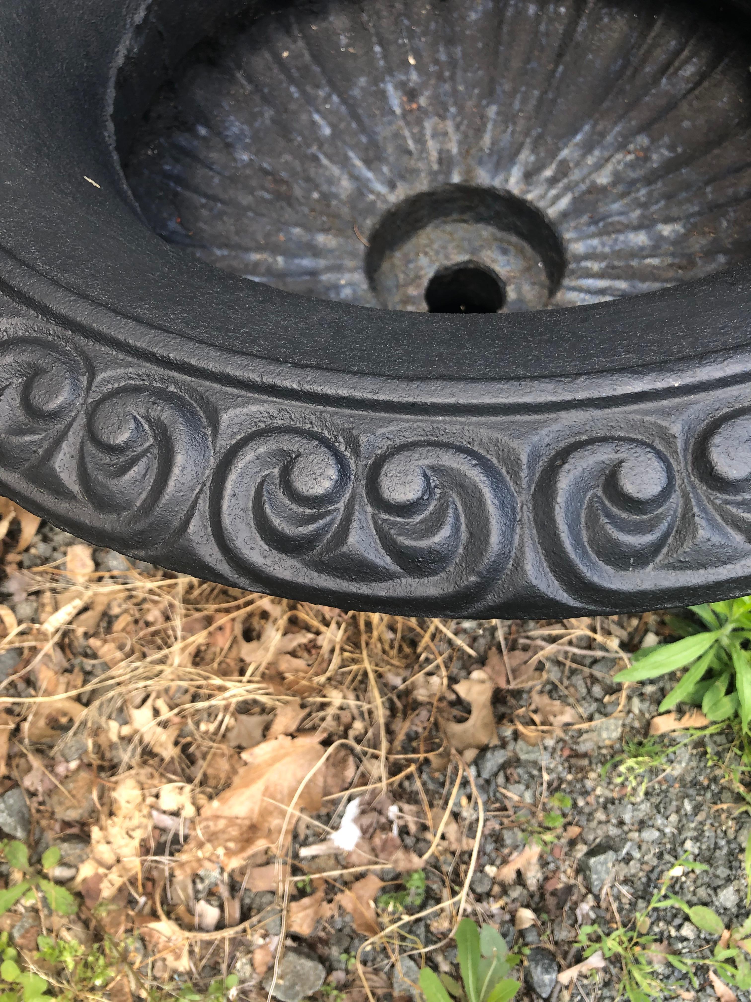 Neoclassical Pair of Newly Painted Black Iron Planters Urns with Fancy Handles For Sale 1