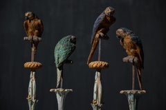 Neoklassizistische Papageienskulpturen auf Sockeln, Italien, 19. Jahrhundert