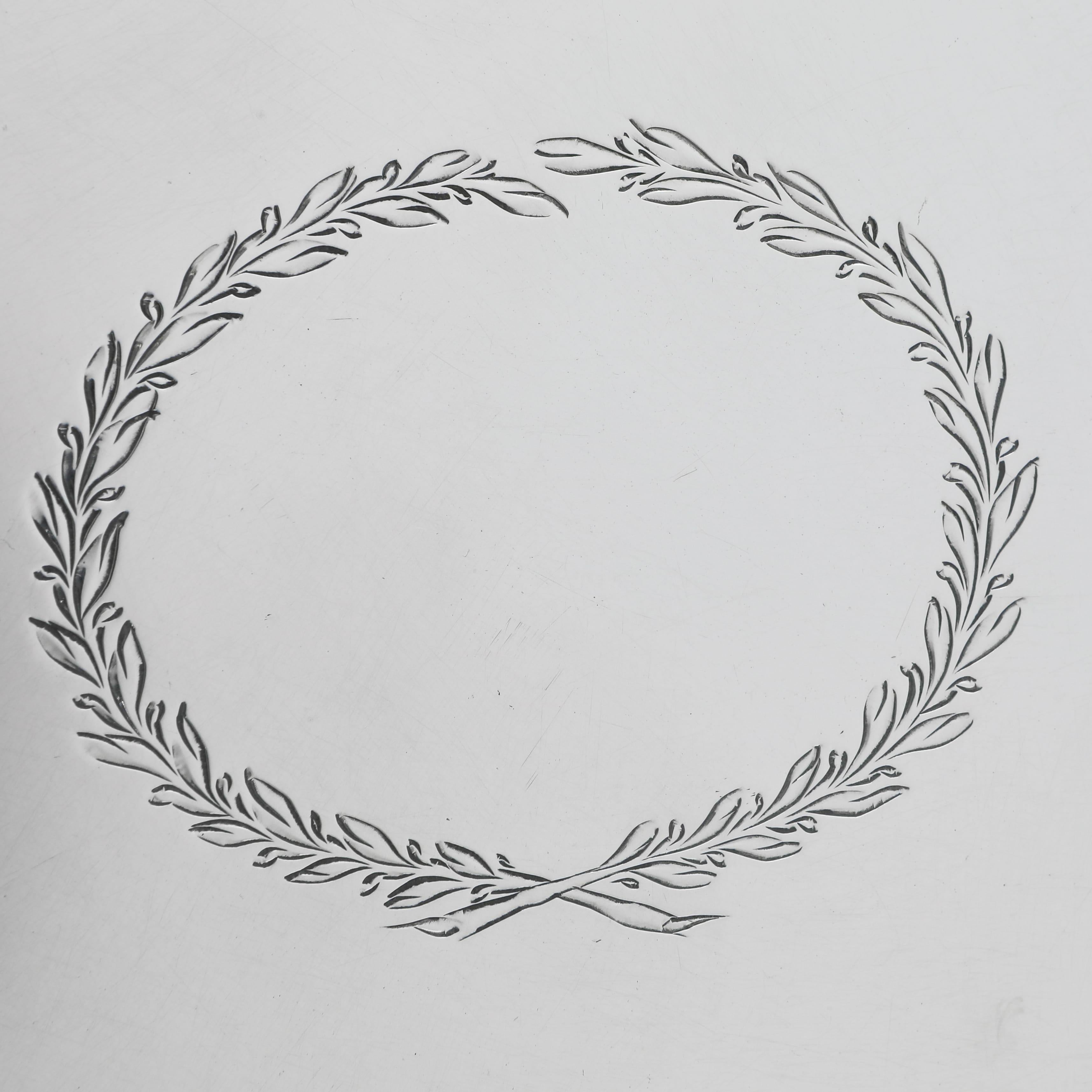 Plateau en argent de la période néoclassique du 18ème siècle, poinçonné à Londres en 1790 Bon état - En vente à London, London