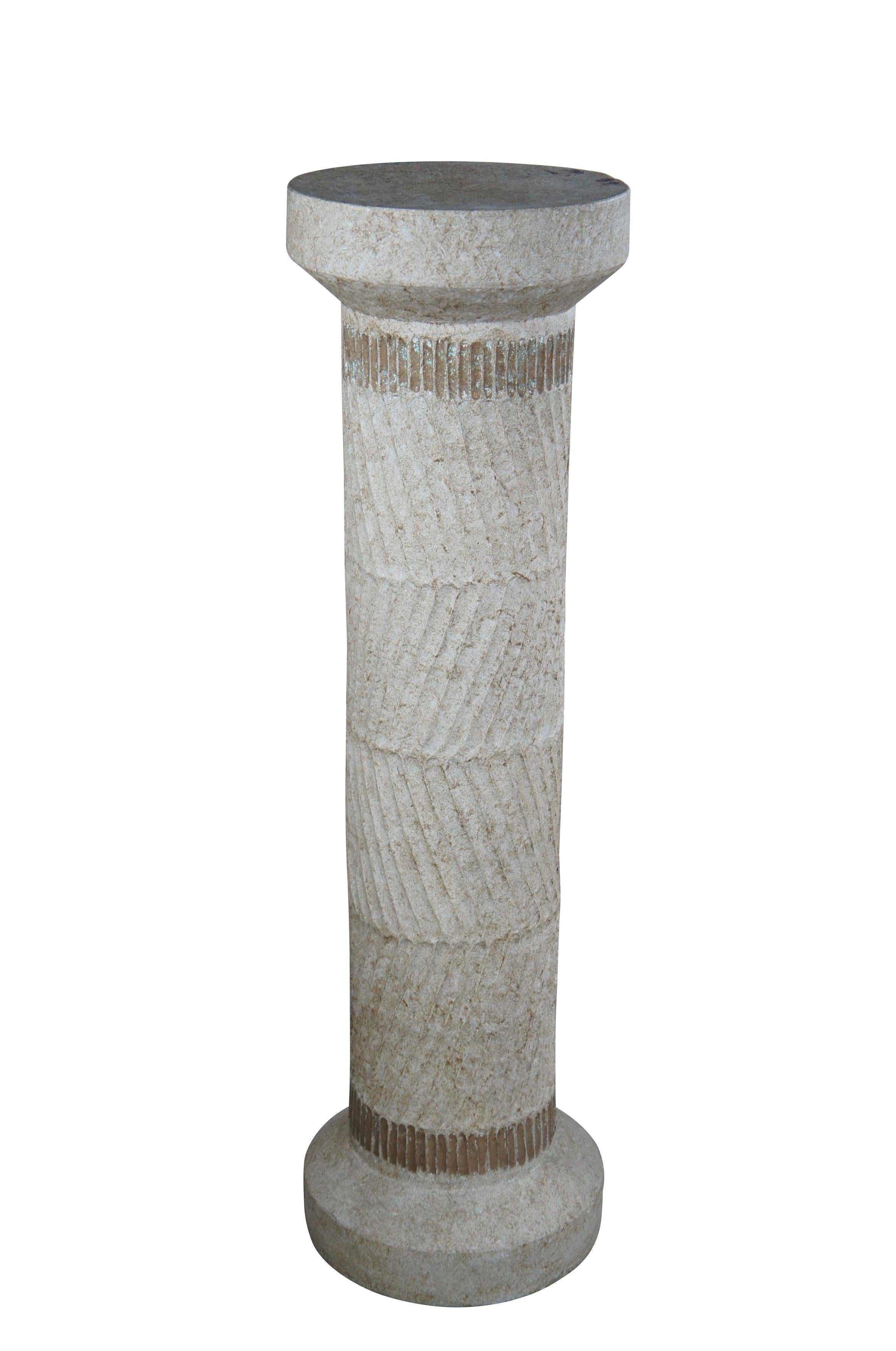 Neoclassical inspired pedestal or sculpture / display stand. Made of chalkware (plaster) featuring round column form with distressed finish

Dimensions:
14