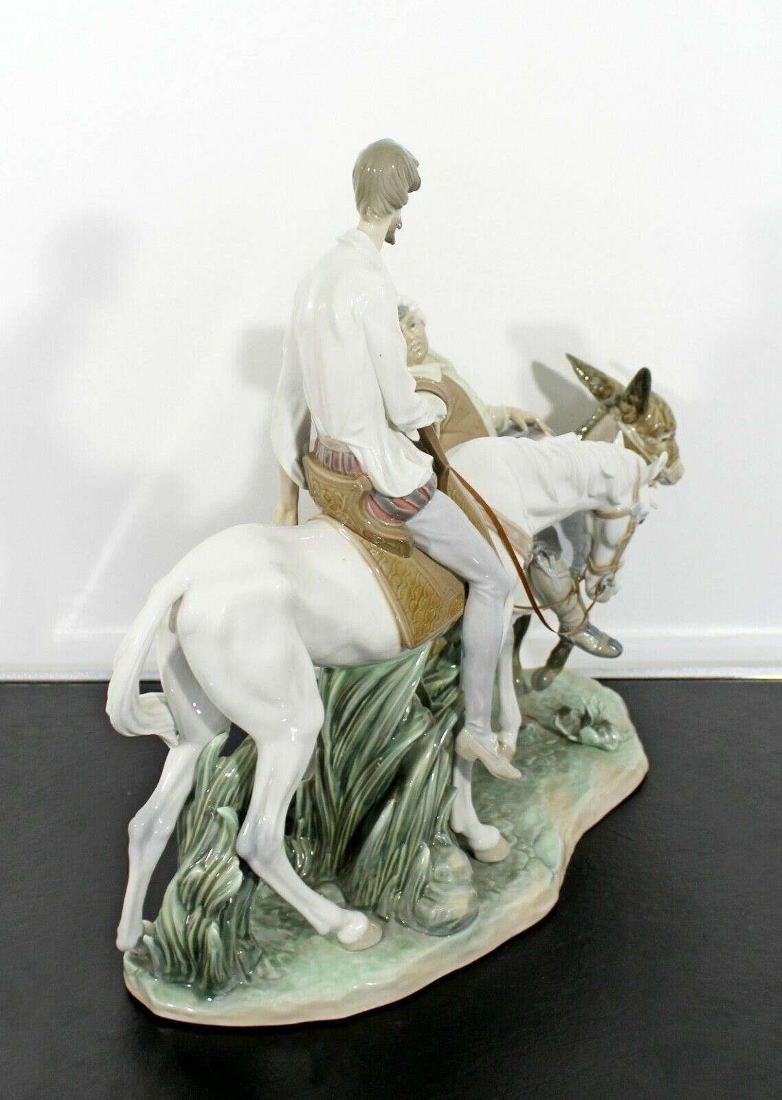 Neoclassical Porcelain Don Quixote Table Sculpture Signed Lladro Spain, 1970s 1