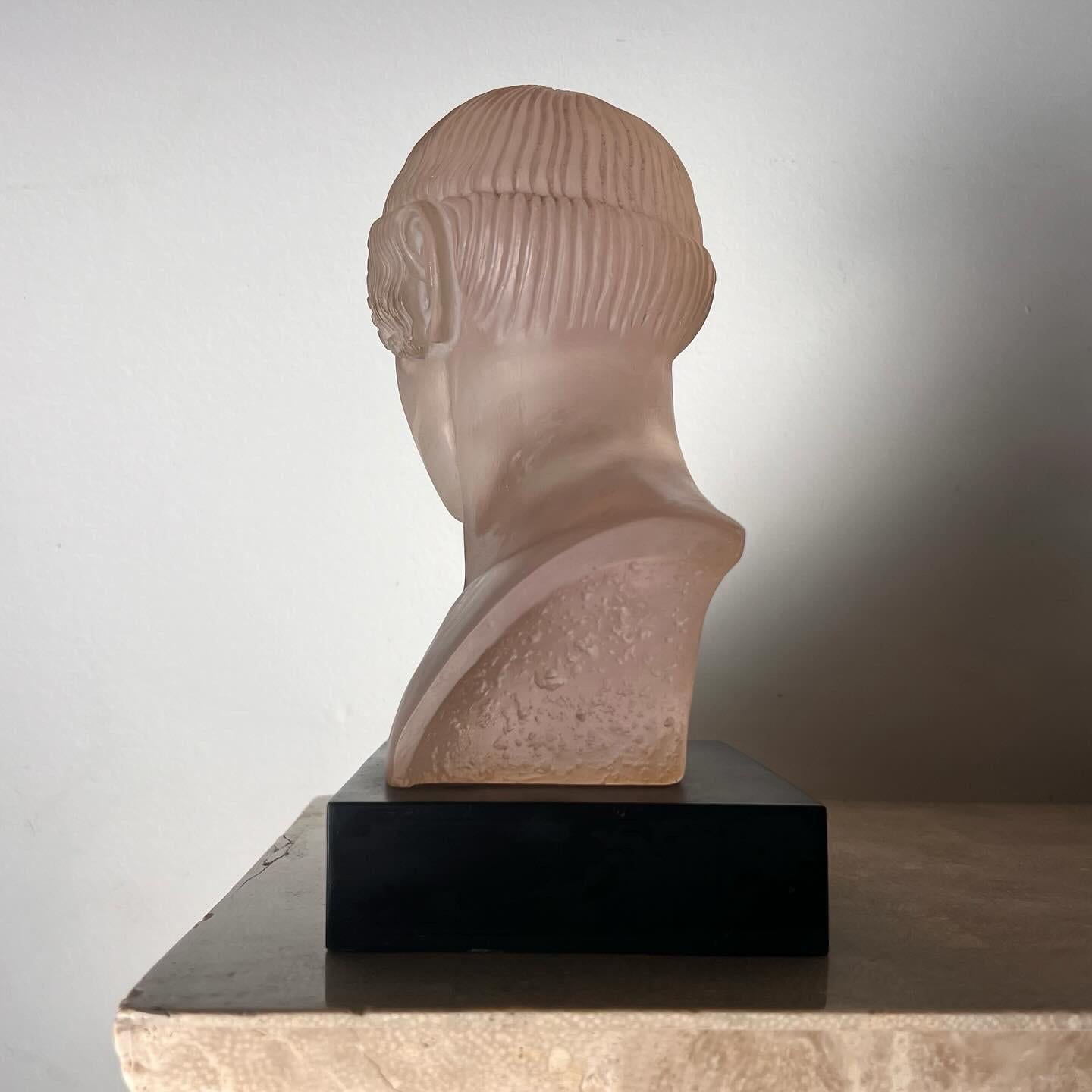 Resin Neoclassical postmodern art glass bust of a Greek male, late 20th century For Sale