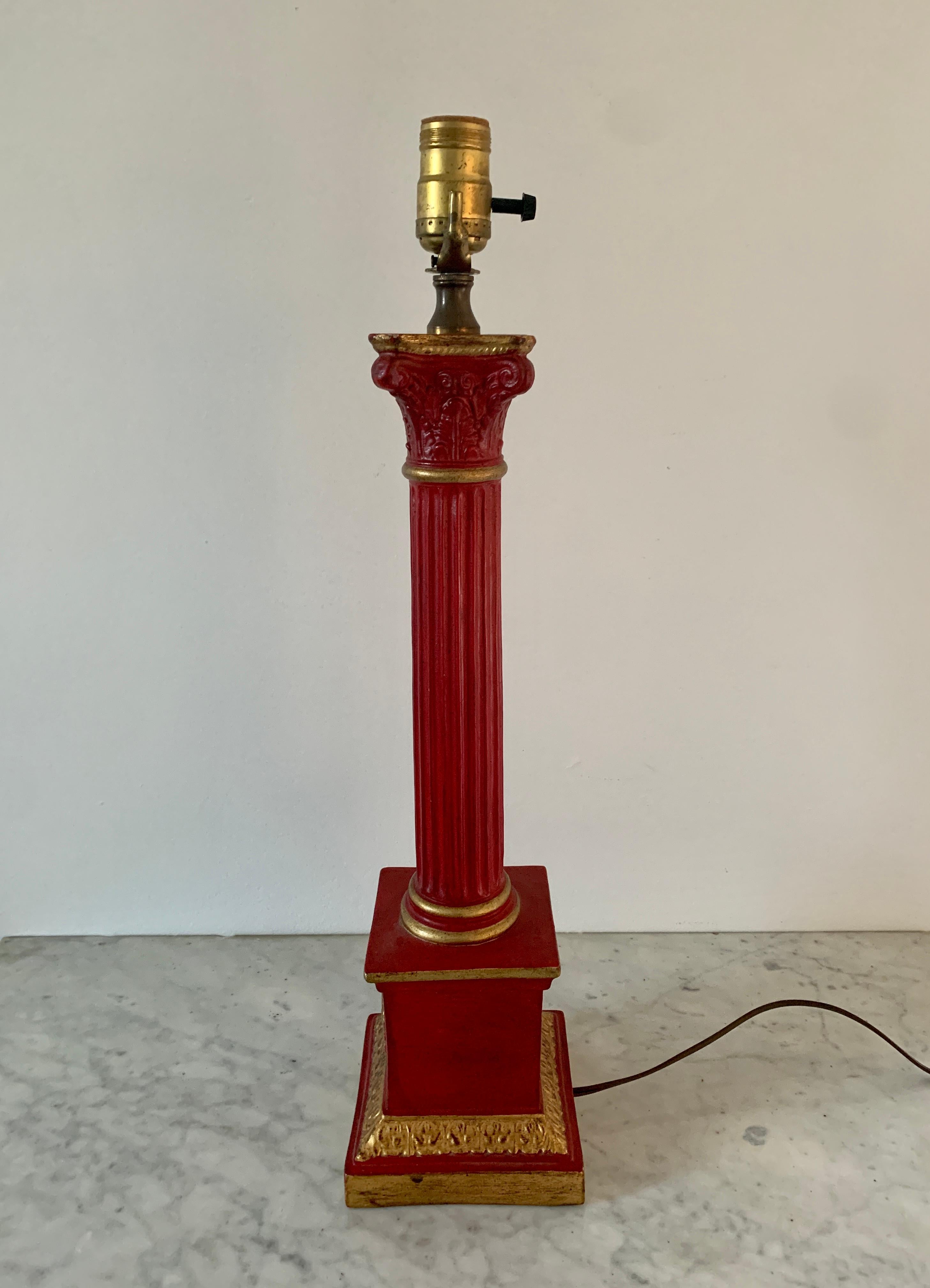 Neoclassical Red and Gold Corinthian Column Table Lamp In Good Condition For Sale In Elkhart, IN