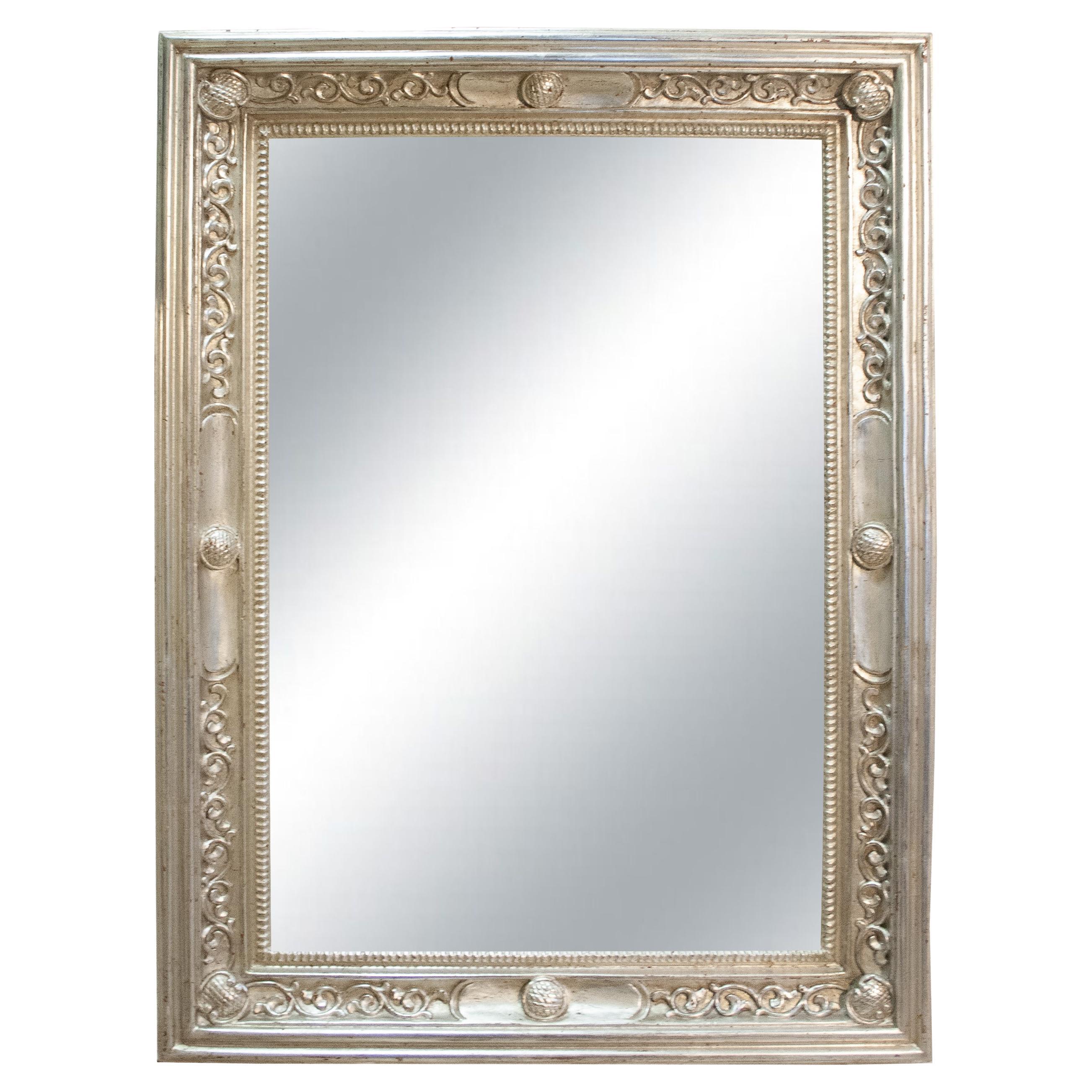 Miroir rectangulaire en bois sculpté à la main, de style Régence néoclassique, en argent en vente