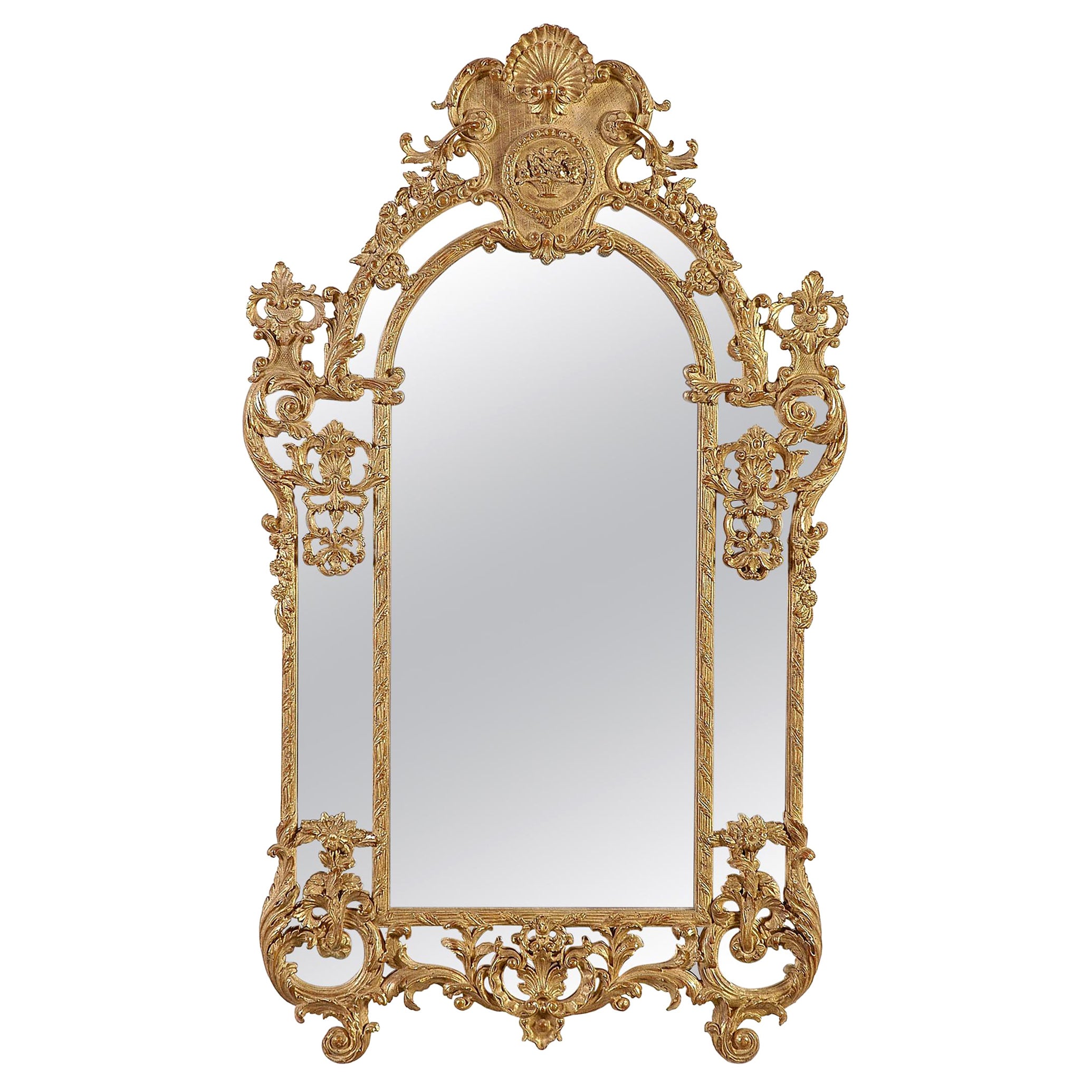 Miroir rectangulaire en bois sculpté à la main:: de style néoclassique et Regency:: 1970