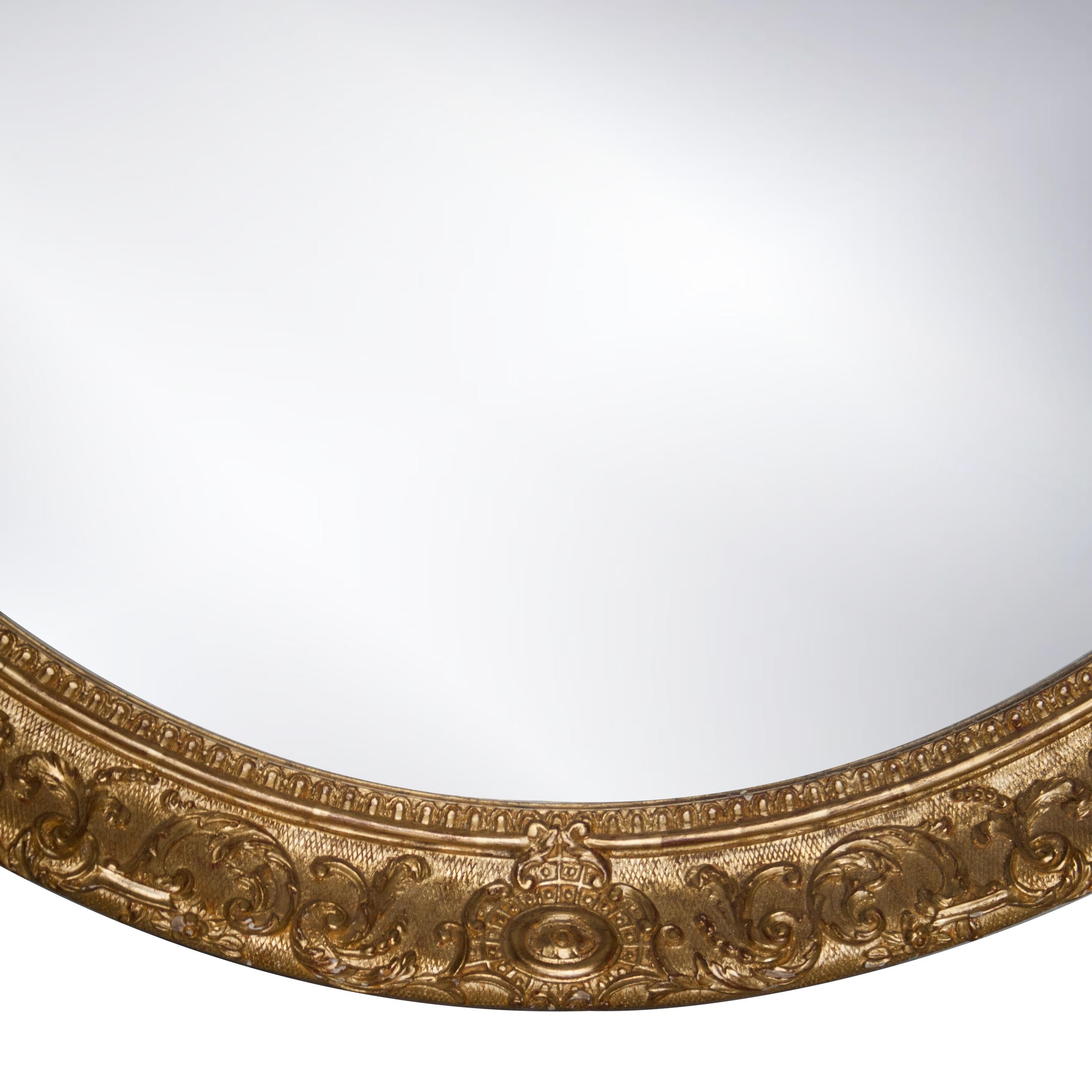 Neoclassical Regency Style Round Gold Hand Carved Wooden Mirror, 1970 In Good Condition For Sale In Madrid, ES