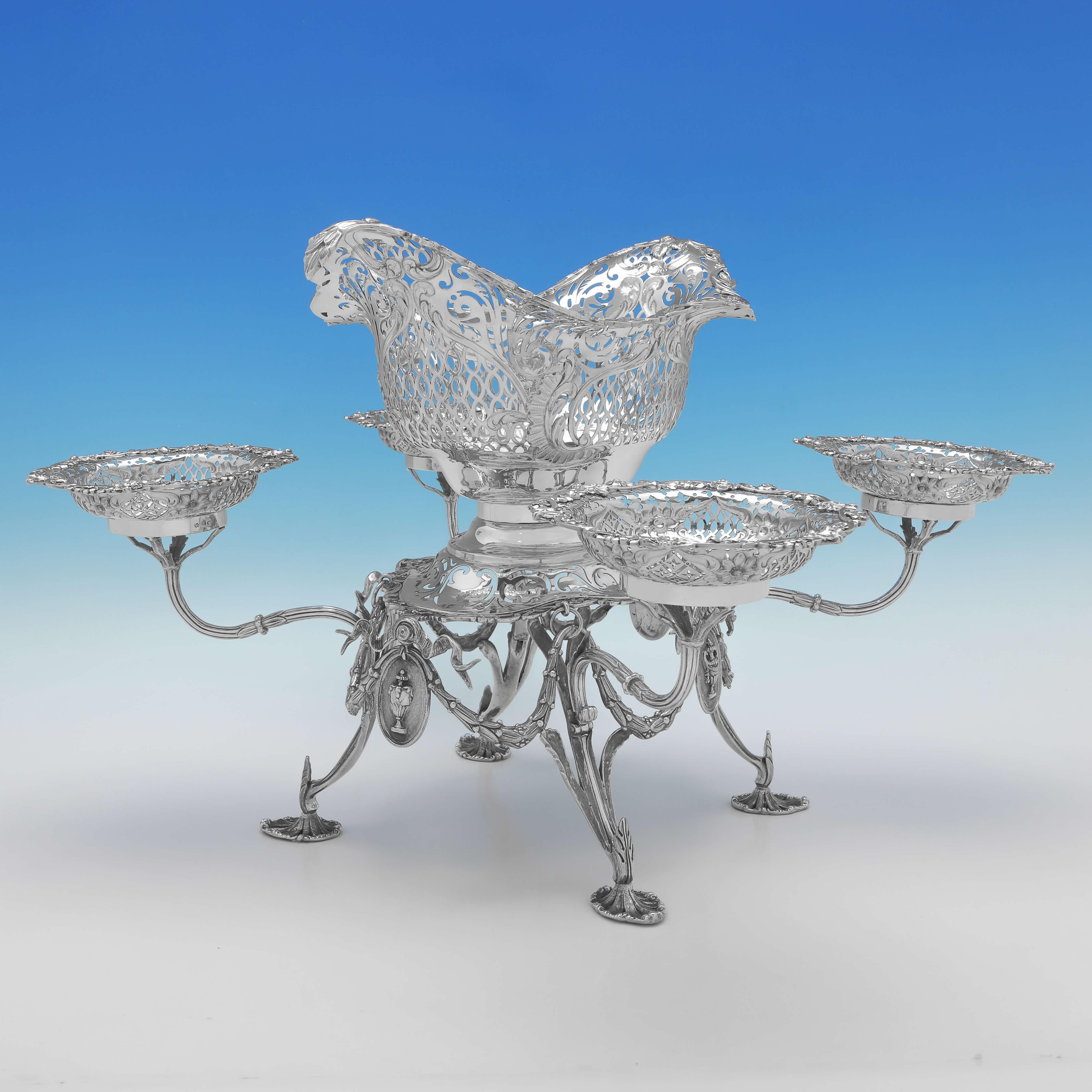 Neoclassical Revival Antique Edwardian Sterling Silver Centrepiece Epergne, 1910 In Good Condition For Sale In London, London