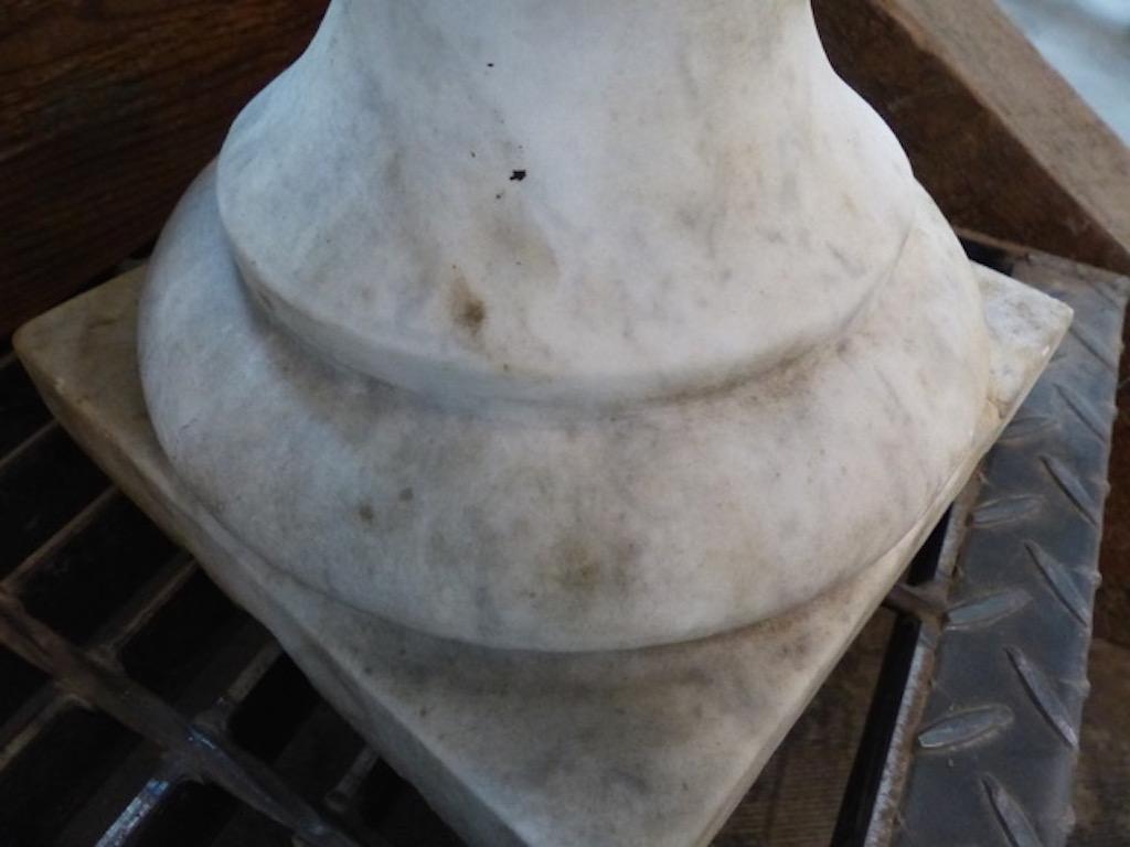 Neoclassical Revival Italian Marble Urns Garden Planters For Sale 2
