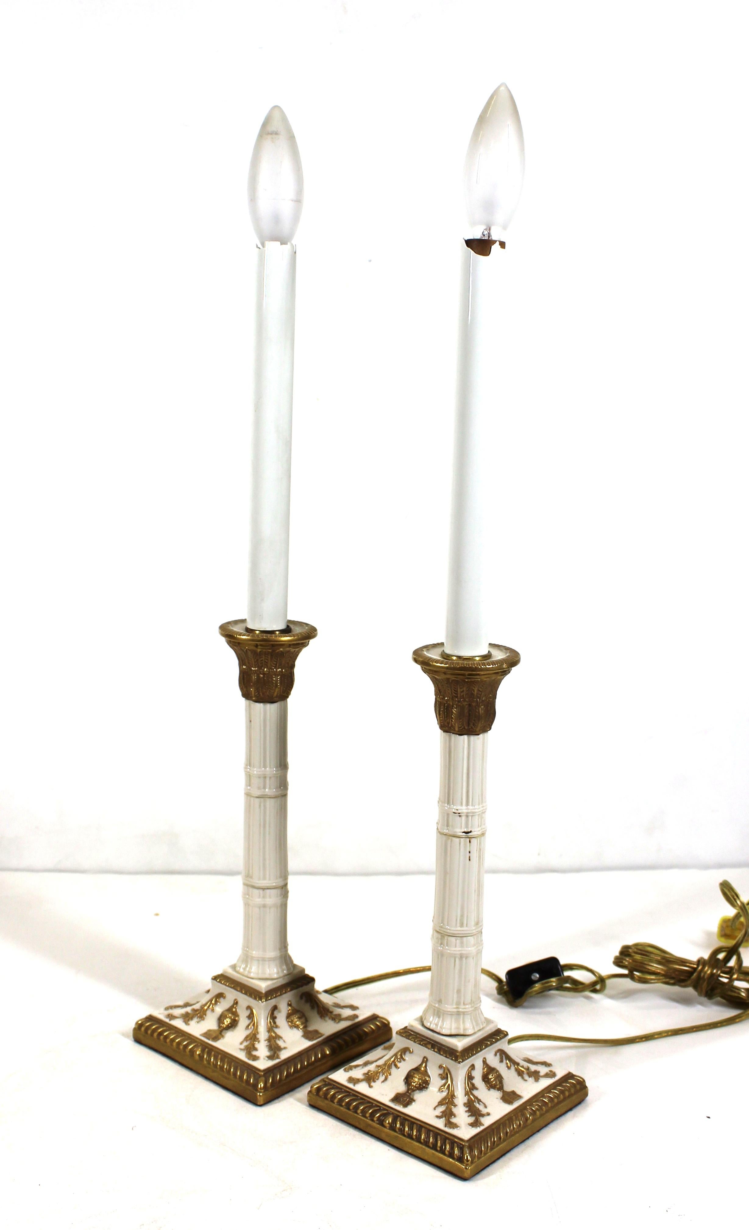 Lampes de table en porcelaine de style Revive néoclassique en vente 1