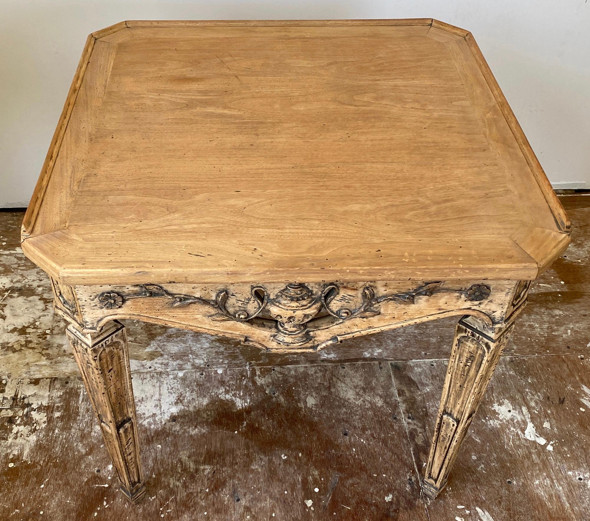 Neoclassical Revival Square Carved Side Table In Good Condition For Sale In Sheffield, MA