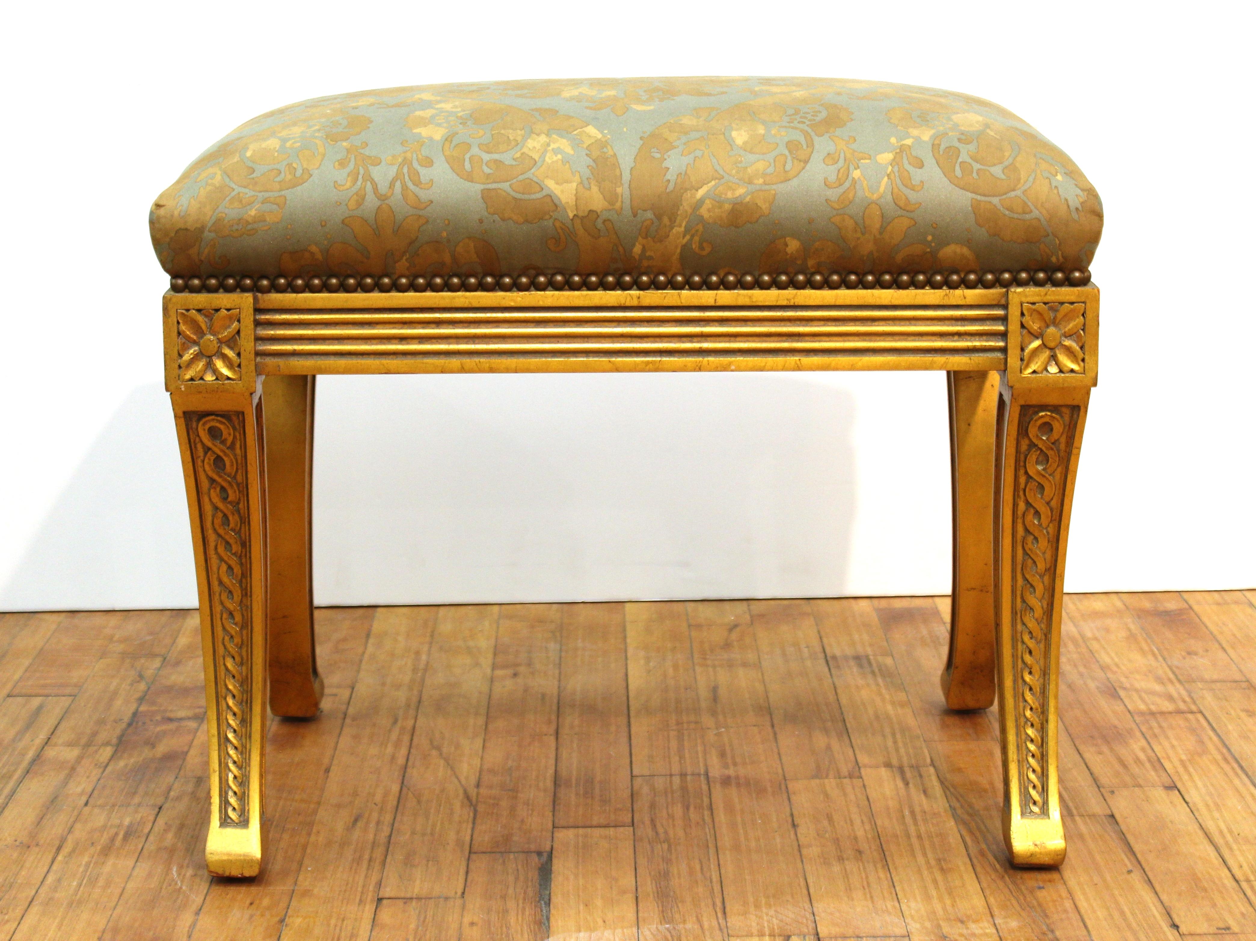 Français Banc en bois doré de style néoclassique en vente