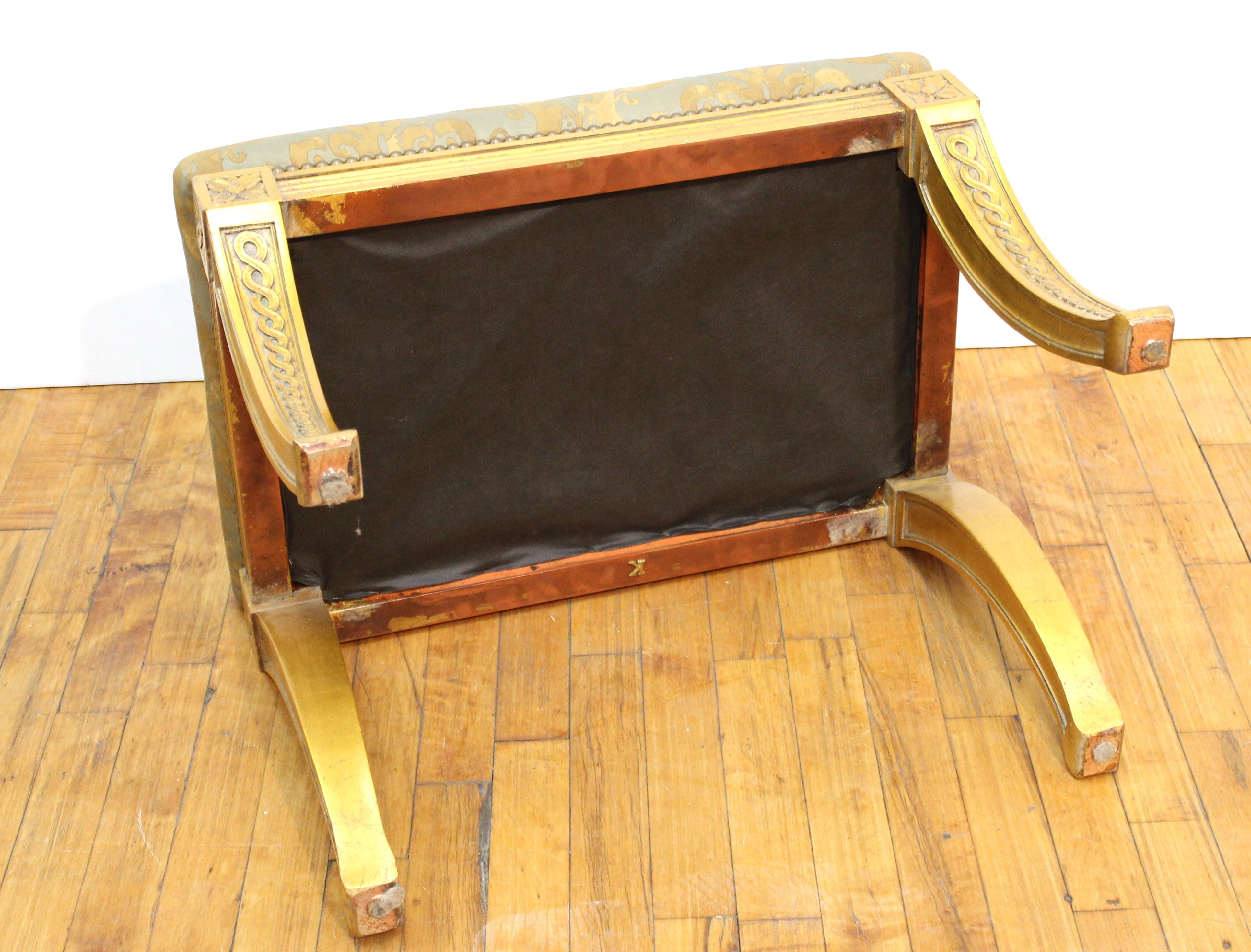 Tissu d'ameublement Banc en bois doré de style néoclassique en vente