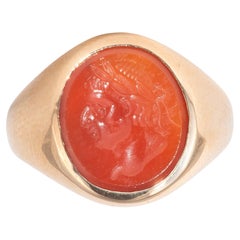 Anello neoclassico con incisione in corniola di Galba