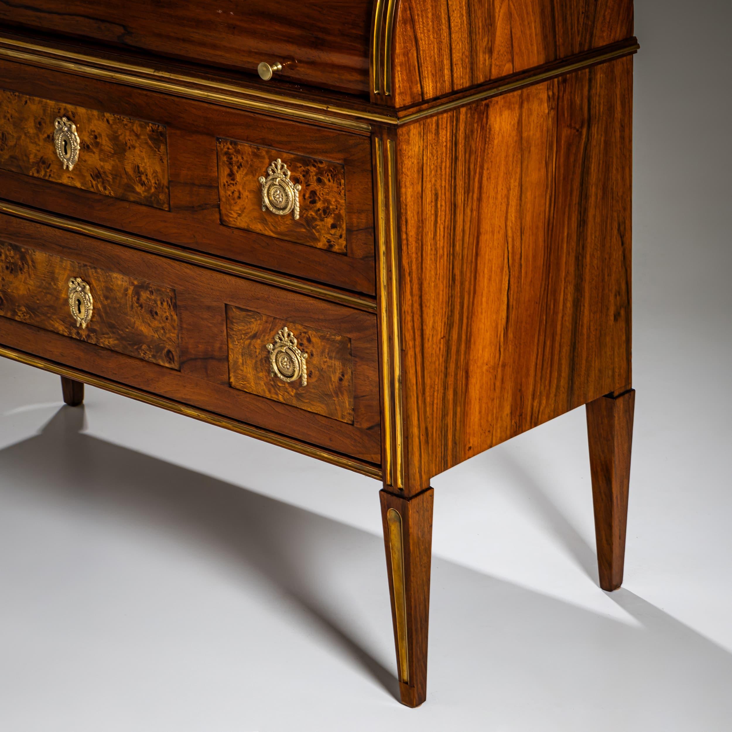 Neoclassical Roll-Top Secretary Desk, France, Late 18th Century For Sale 5