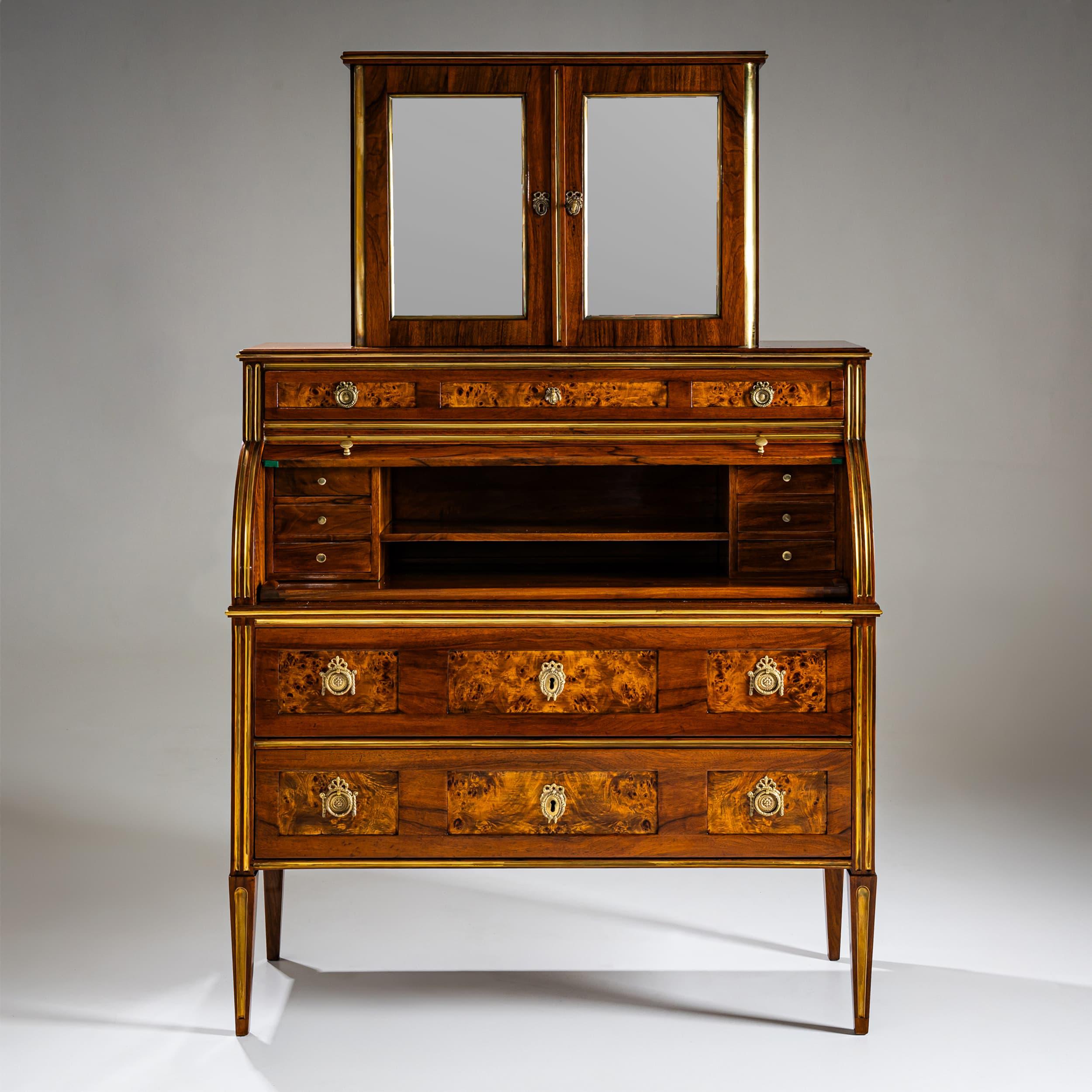 Neoclassical Roll-Top Secretary Desk, France, Late 18th Century In Good Condition For Sale In Greding, DE