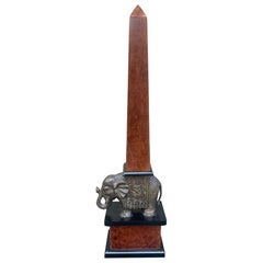 Neoklassizistischer römischer Holzobelisk nach Berninis Elefanten- und Obeliskenstatue