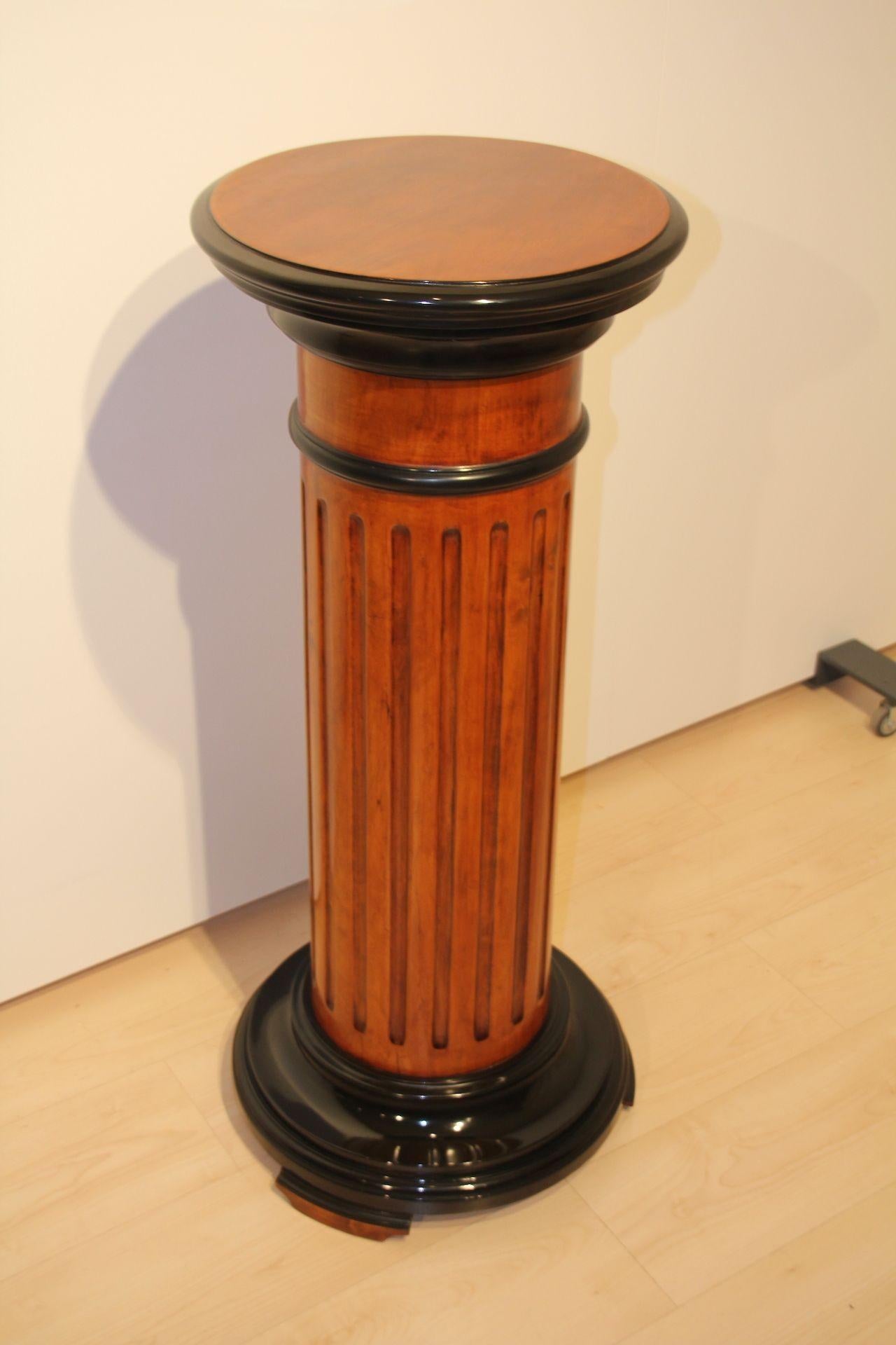 Rotating Pedestal, Neoclassical Style, Beech Wood, Ebonized, Germany circa 1920 For Sale 2