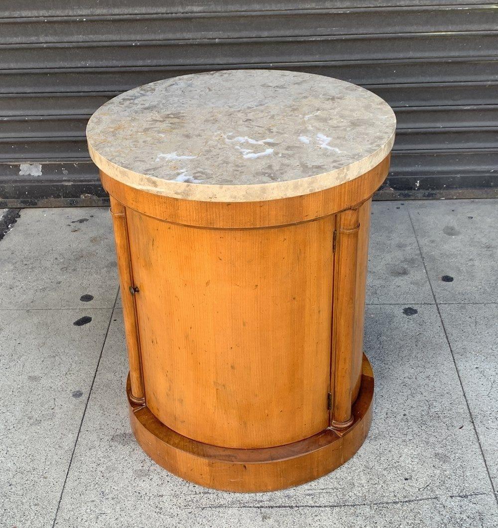 Neoclassical Round Nightstand/Side Table with a Marble Top by Baker Furniture For Sale