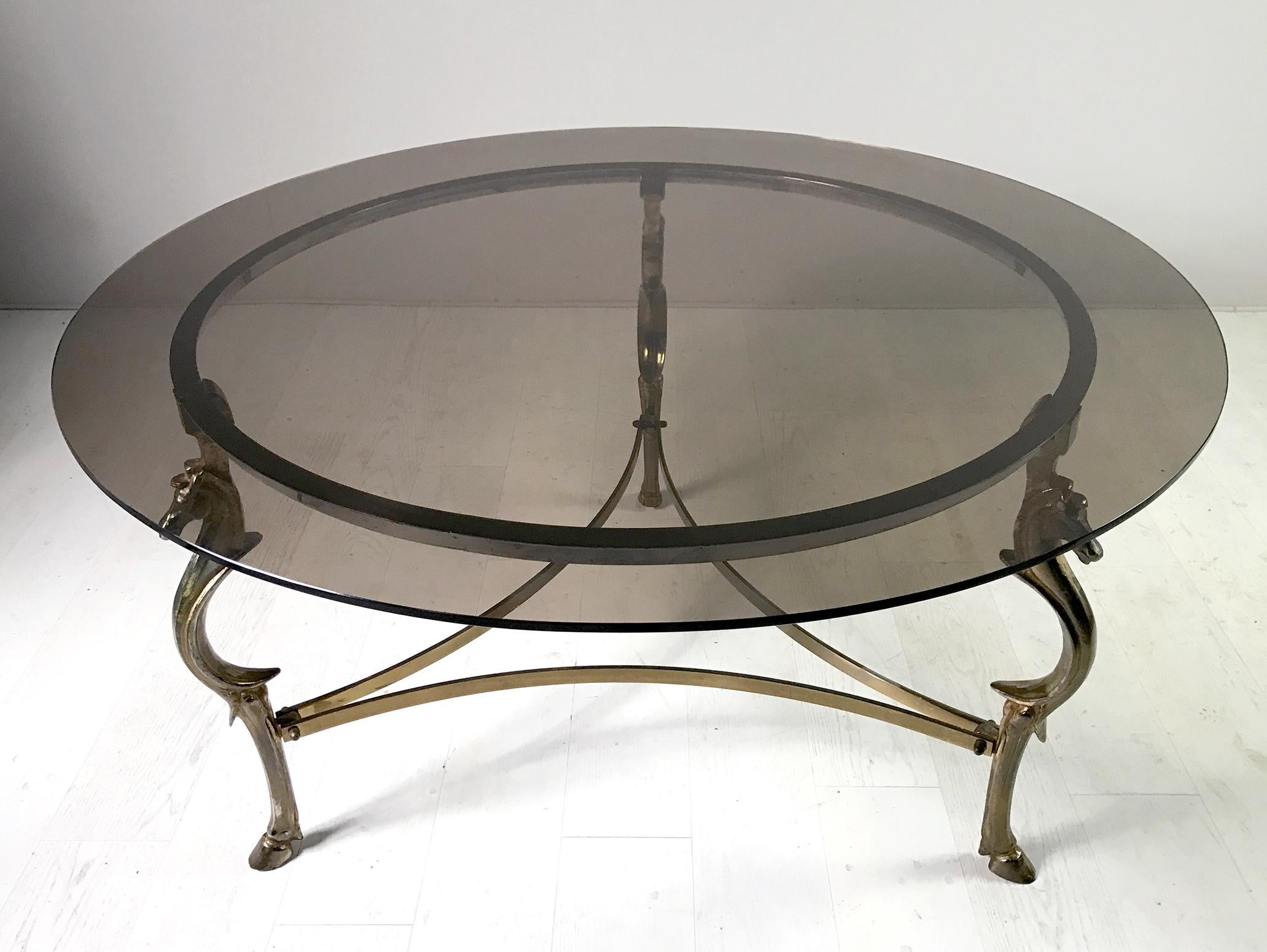 Neoclassical Round Table with Bronze Horse Heads, Italy, 1960 In Good Condition In Catonvielle, FR